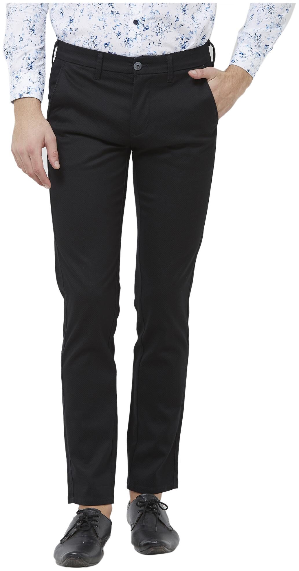 

Killer Men Black Solid Slim fit Regular trousers