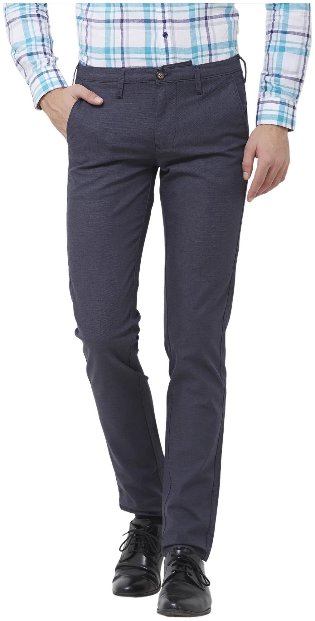 

Killer Men Black Solid Slim fit Regular trousers