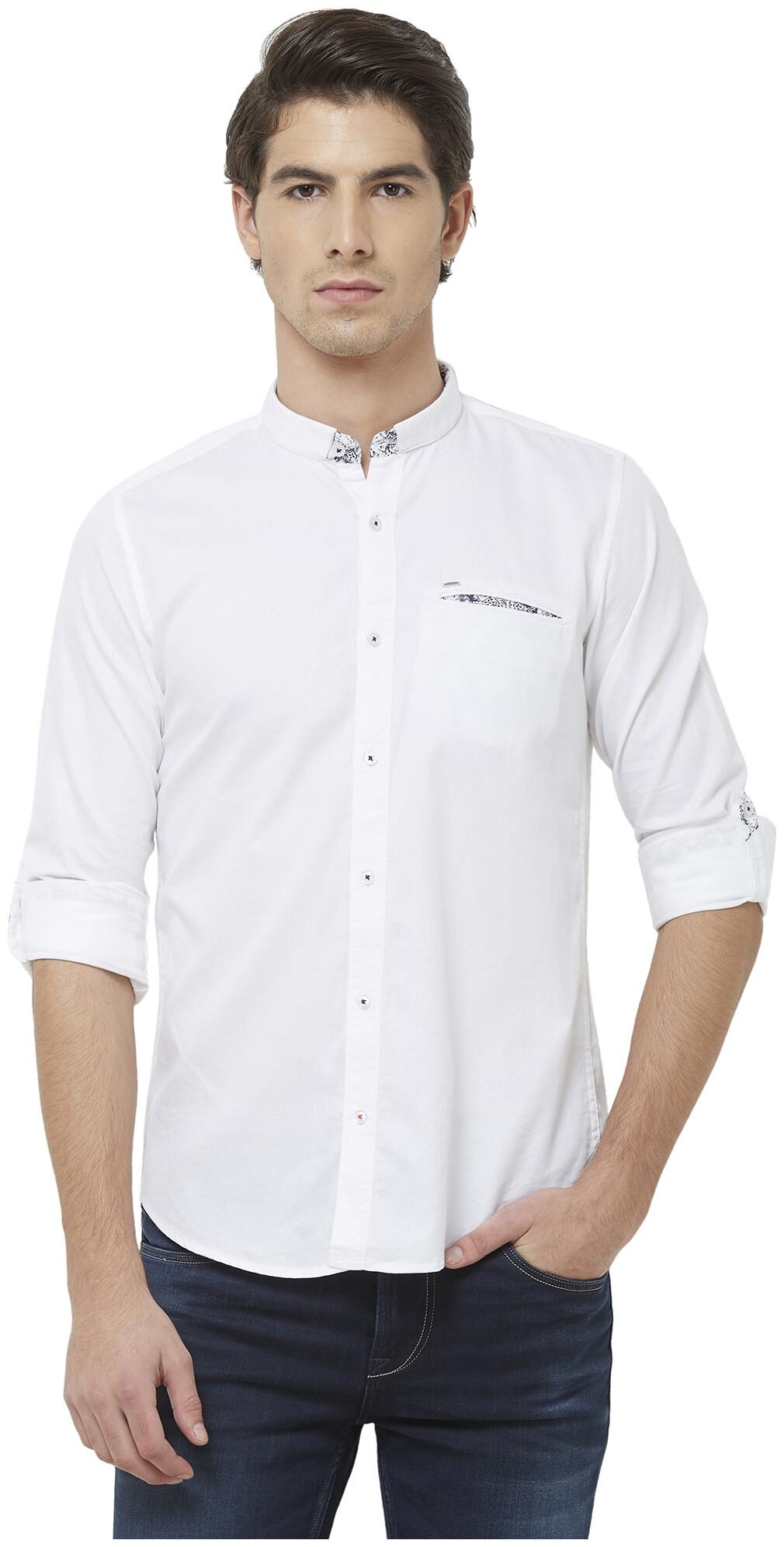 

Killer Men White Solid Slim Fit Casual Shirt