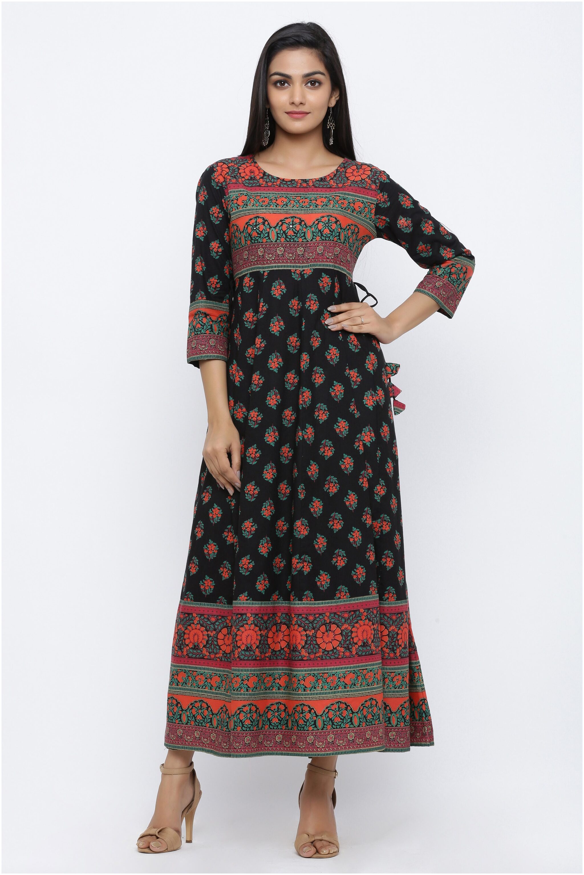 

KIPEK Women Black Floral Anarkali Kurta