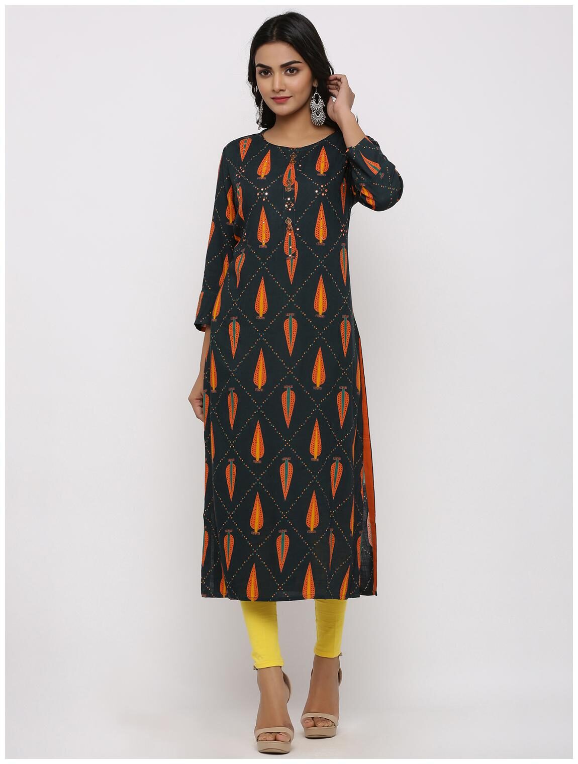 

KIPEK Women Green Printed Straight Kurta