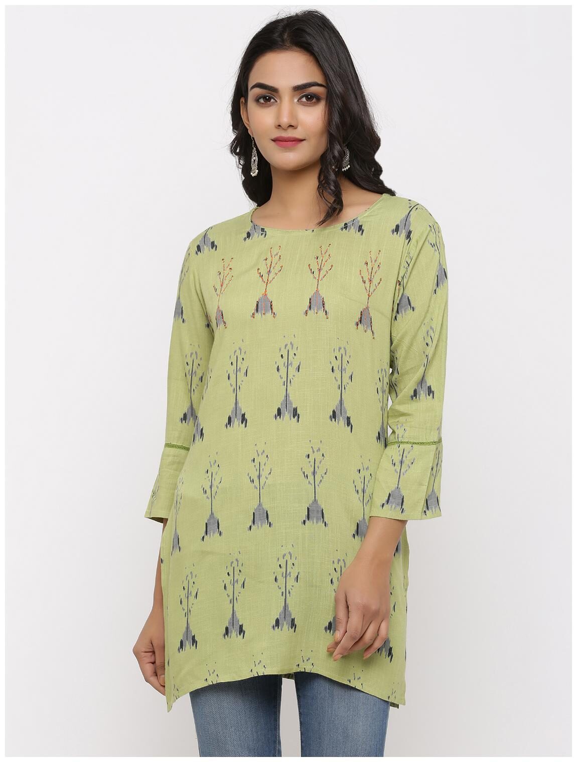 

KIPEK Women Green Embroidered Straight Kurti
