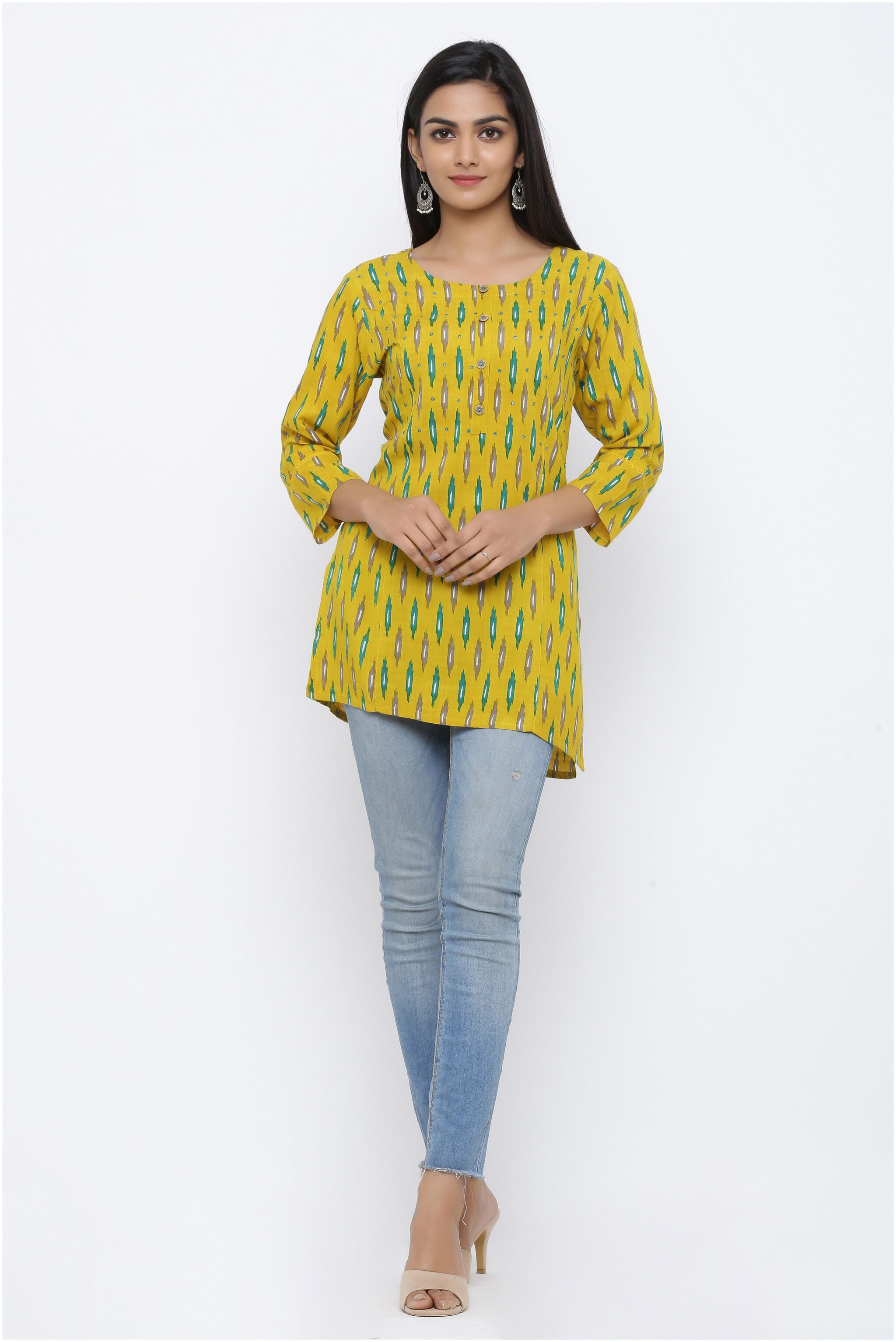 

KIPEK Women Yellow Printed Straight Kurti