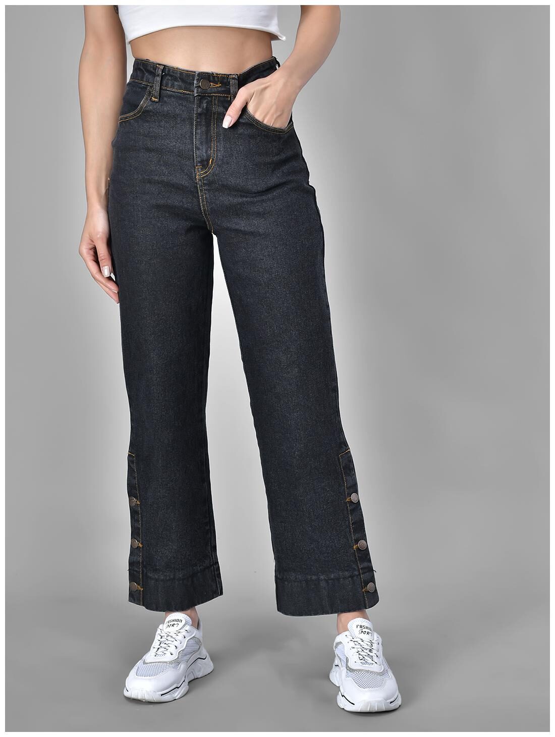 

Kotty Women Black Straight fit Jeans