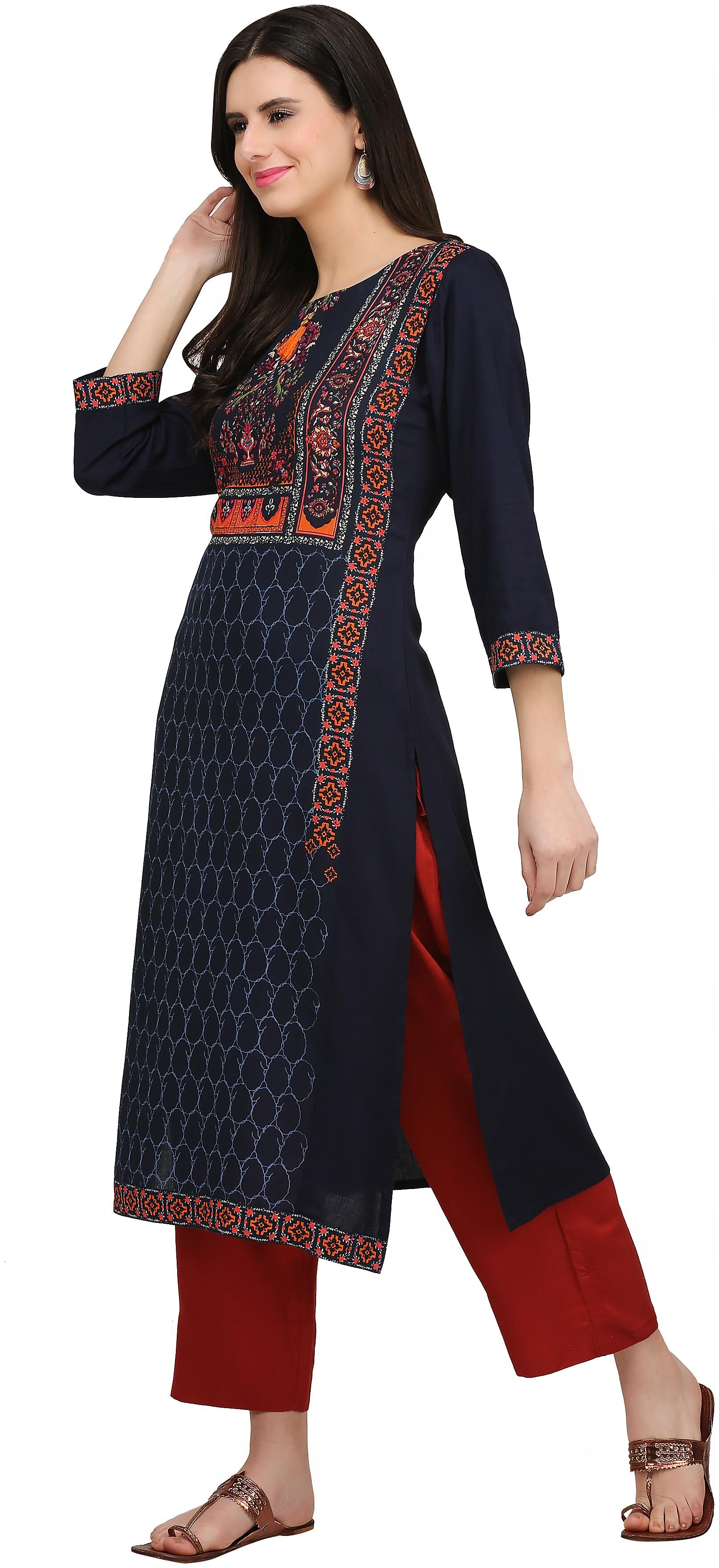 

KUSUM INTERNATIONAL Women Black Printed Straight Kurti