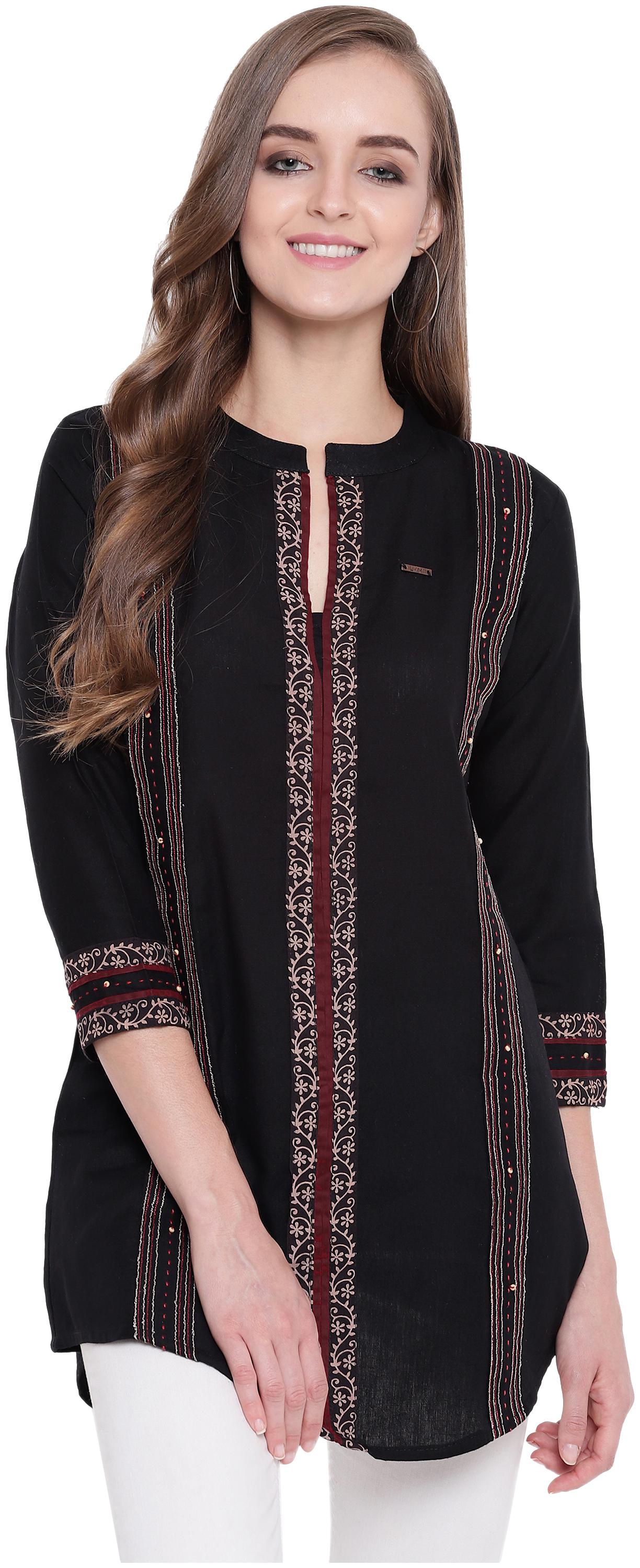 

Kvsfab Women Embroidered A-line top - Black