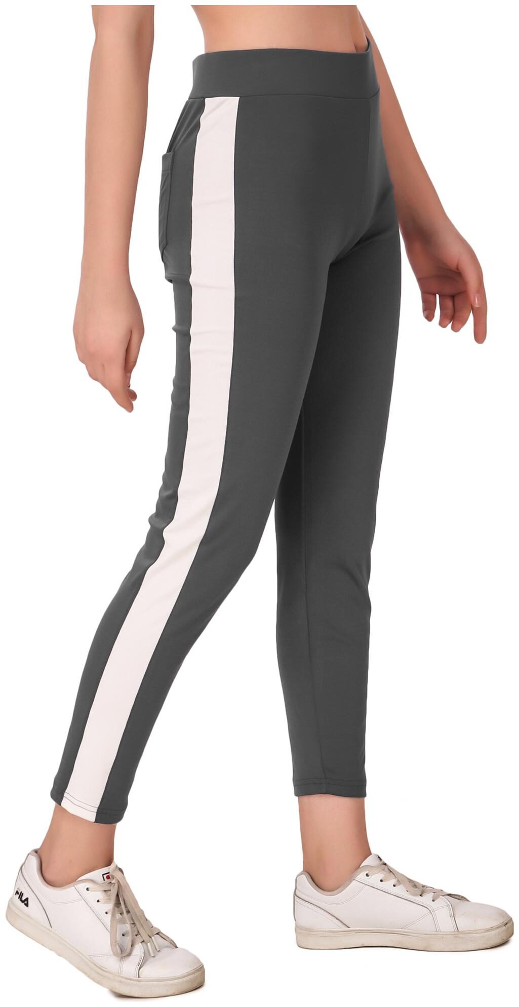 

Laiira Women Grey Slim fit Jegging
