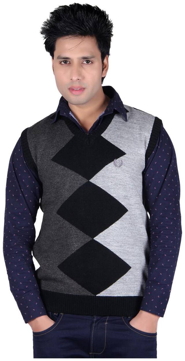 Leebonee Men White V neck Pullover