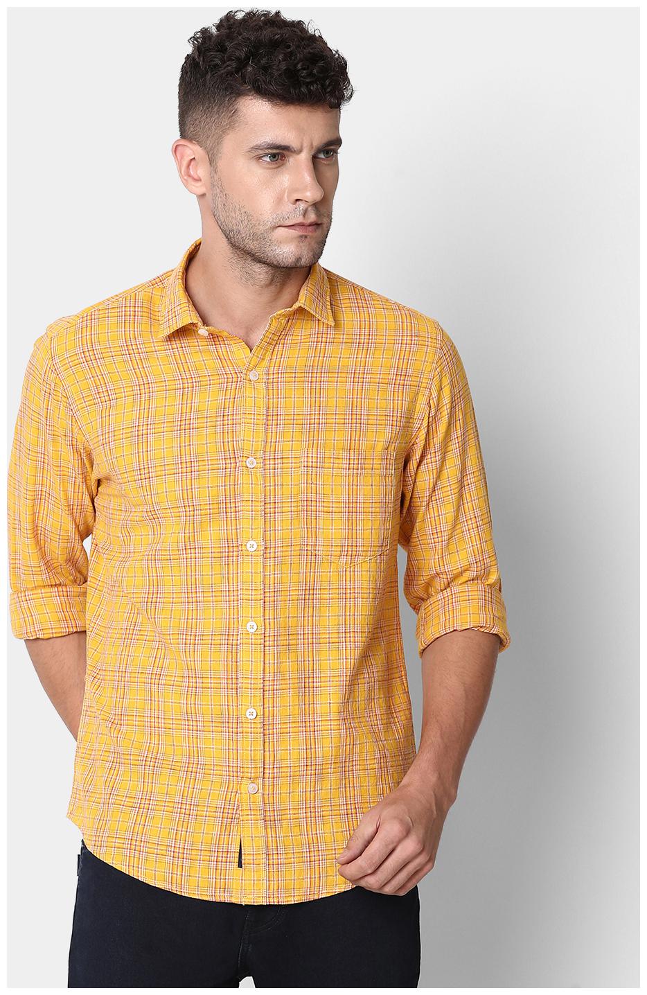 

Linen Club Men Yellow Checked Regular Fit Casual Shirt