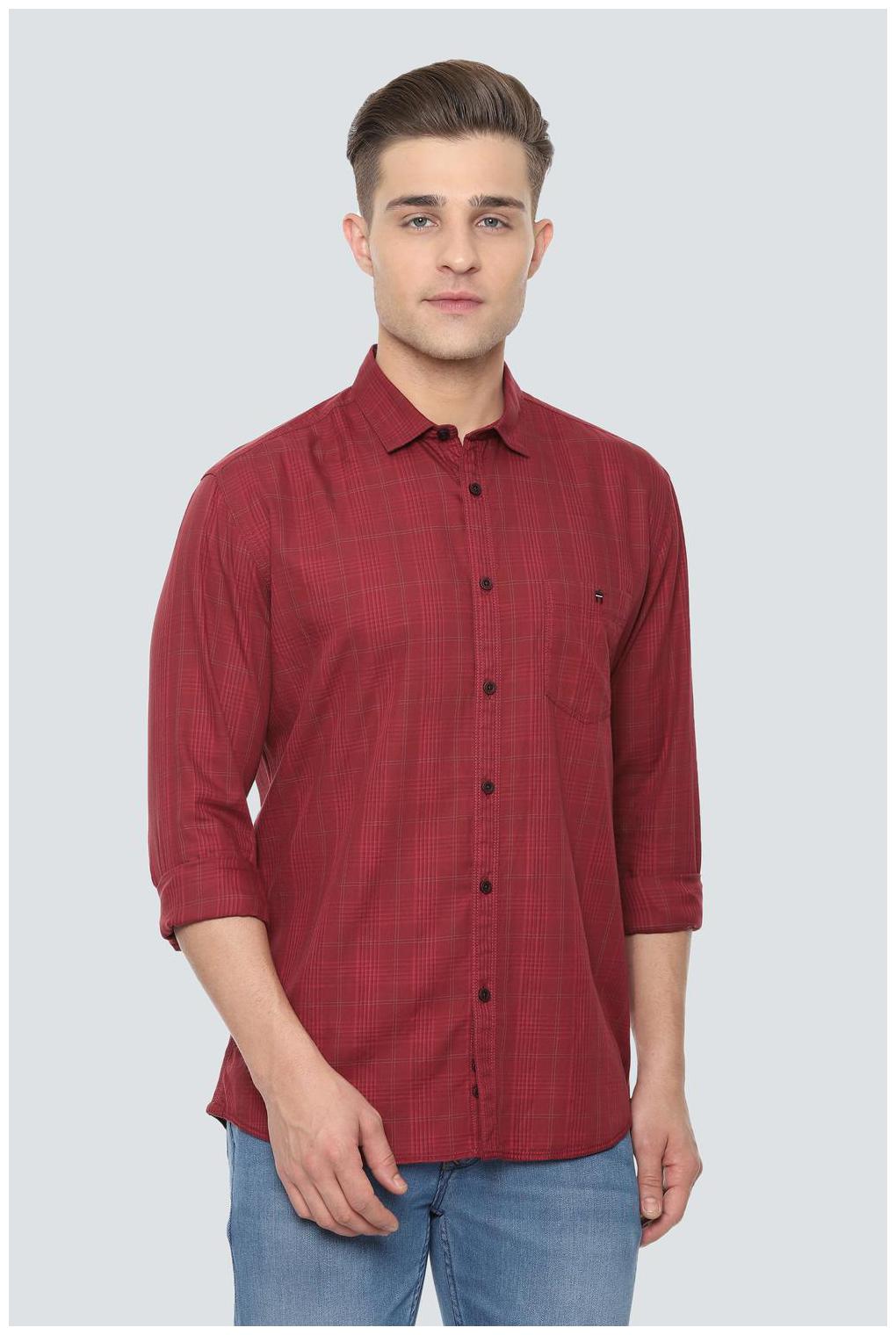 

Louis Philippe Men Red Checked Slim Fit Casual Shirt