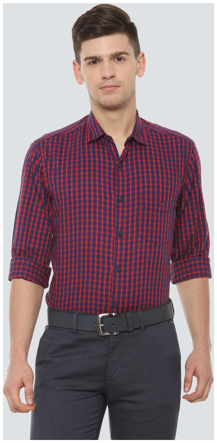 

Louis Philippe Men Red Checked Slim Fit Casual Shirt