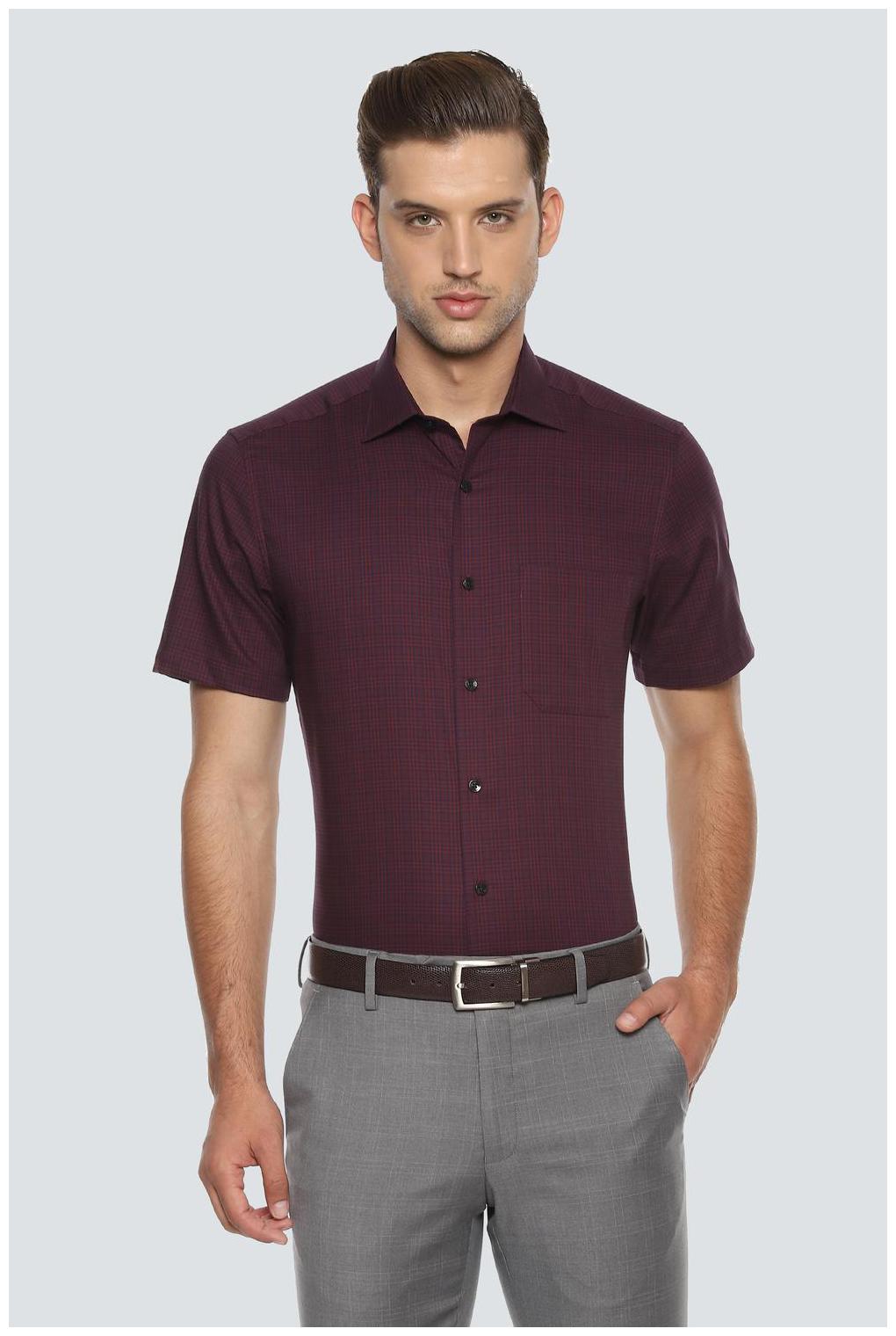

Louis Philippe Men Regular fit Formal Shirt - Maroon