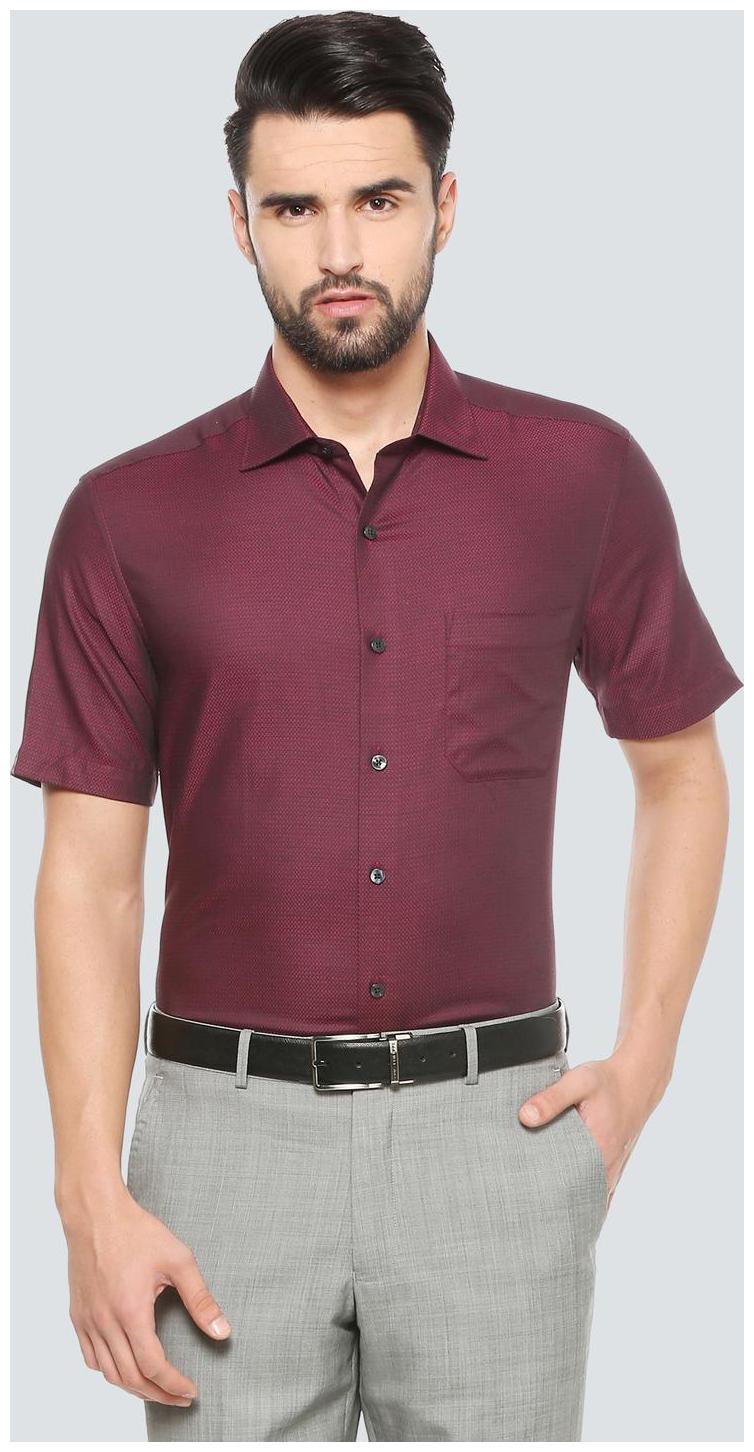 

Louis Philippe Men Regular fit Formal Shirt - Maroon