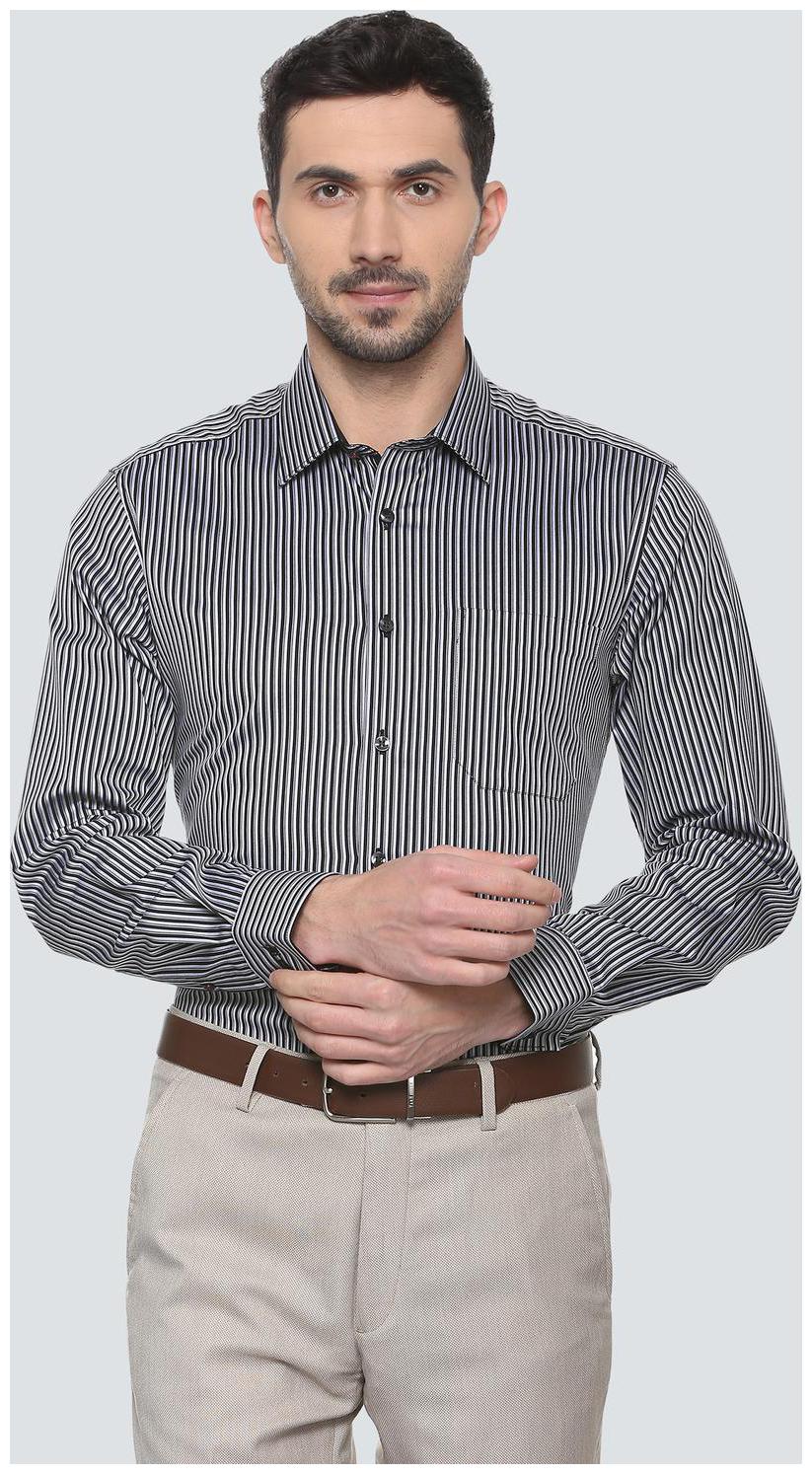 

Louis Philippe Men Slim fit Formal Shirt - Black