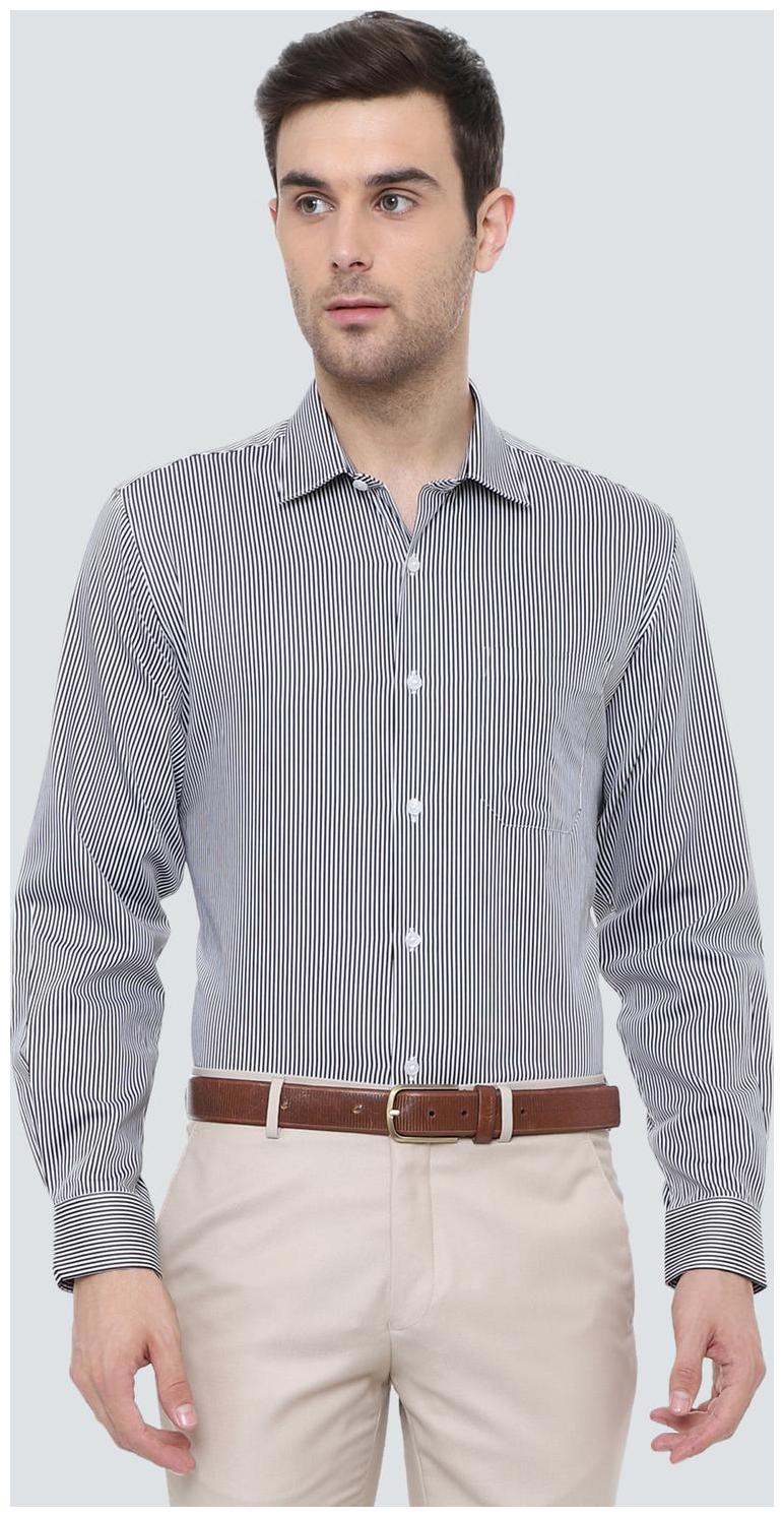 

Louis Philippe Men Slim fit Formal Shirt - Black