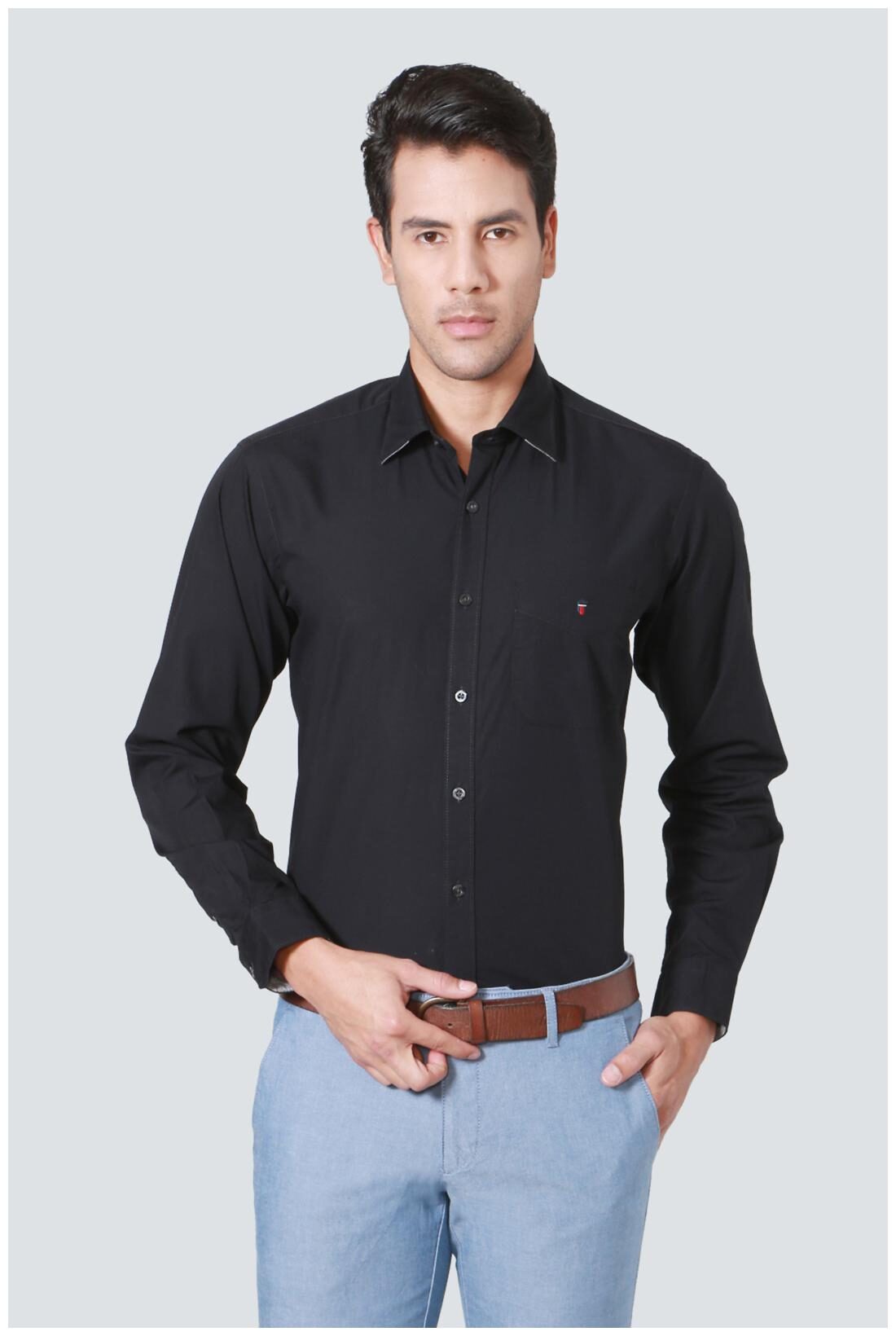 

Louis Philippe Men Slim fit Formal Shirt - Black