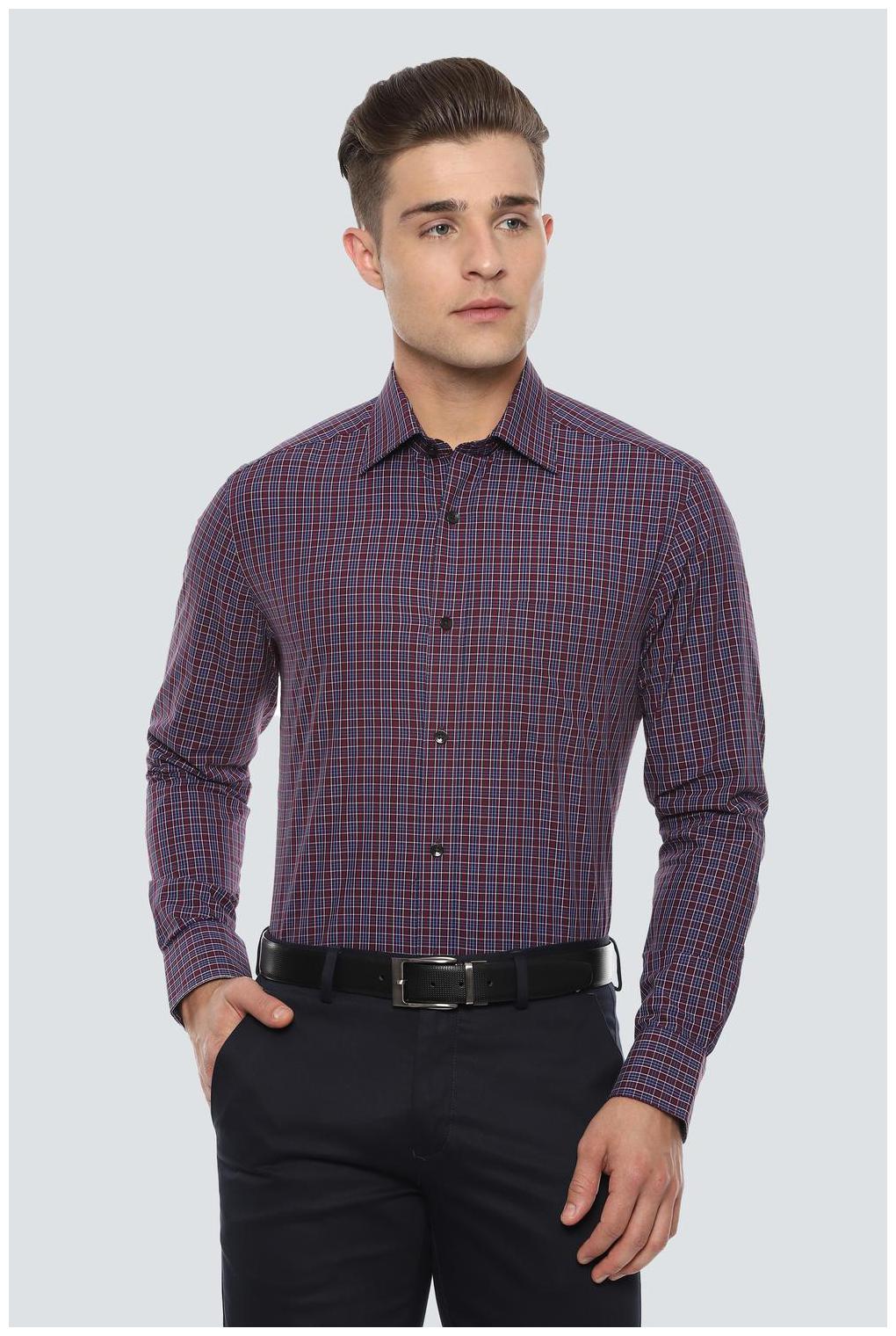 

Louis Philippe Men Regular fit Formal Shirt - Maroon