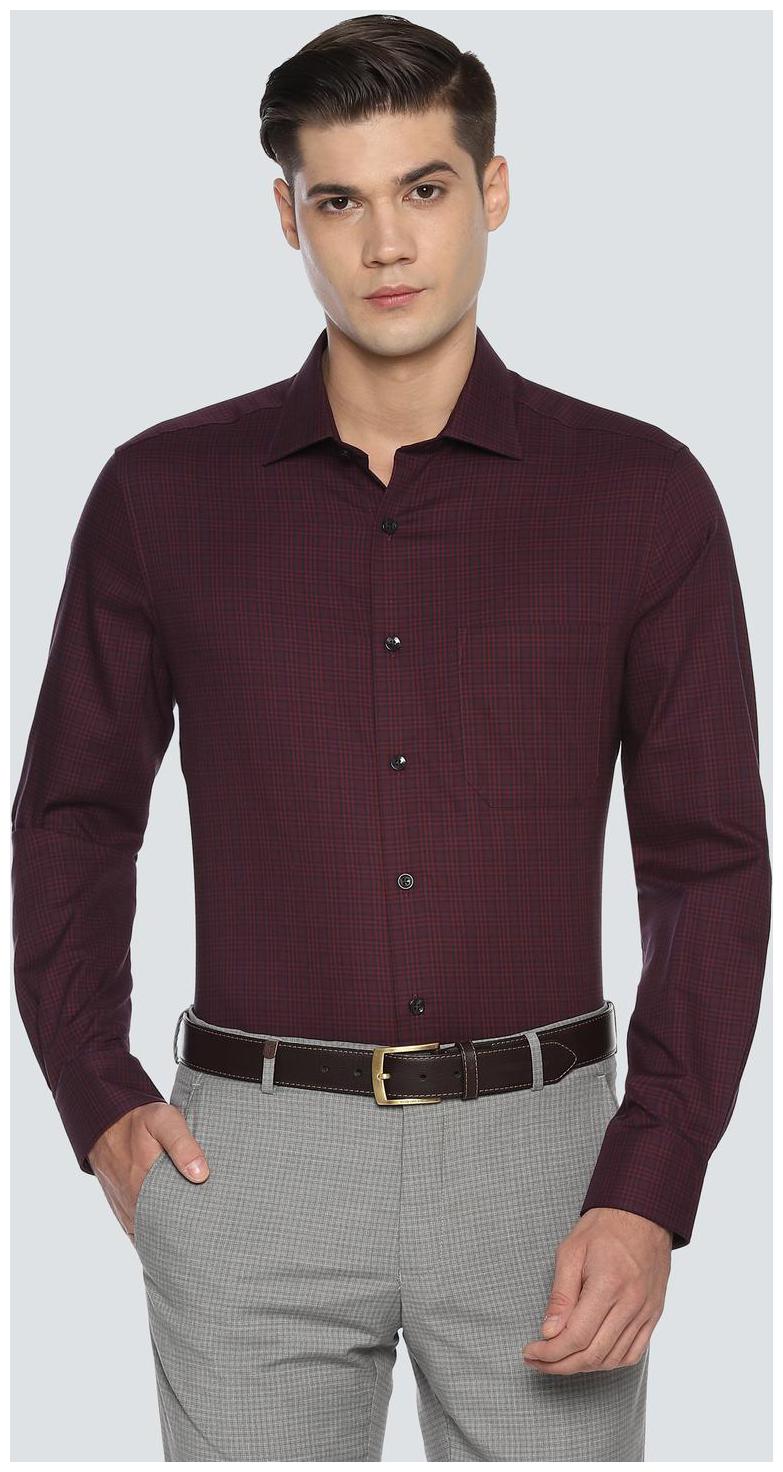 

Louis Philippe Men Regular fit Formal Shirt - Maroon
