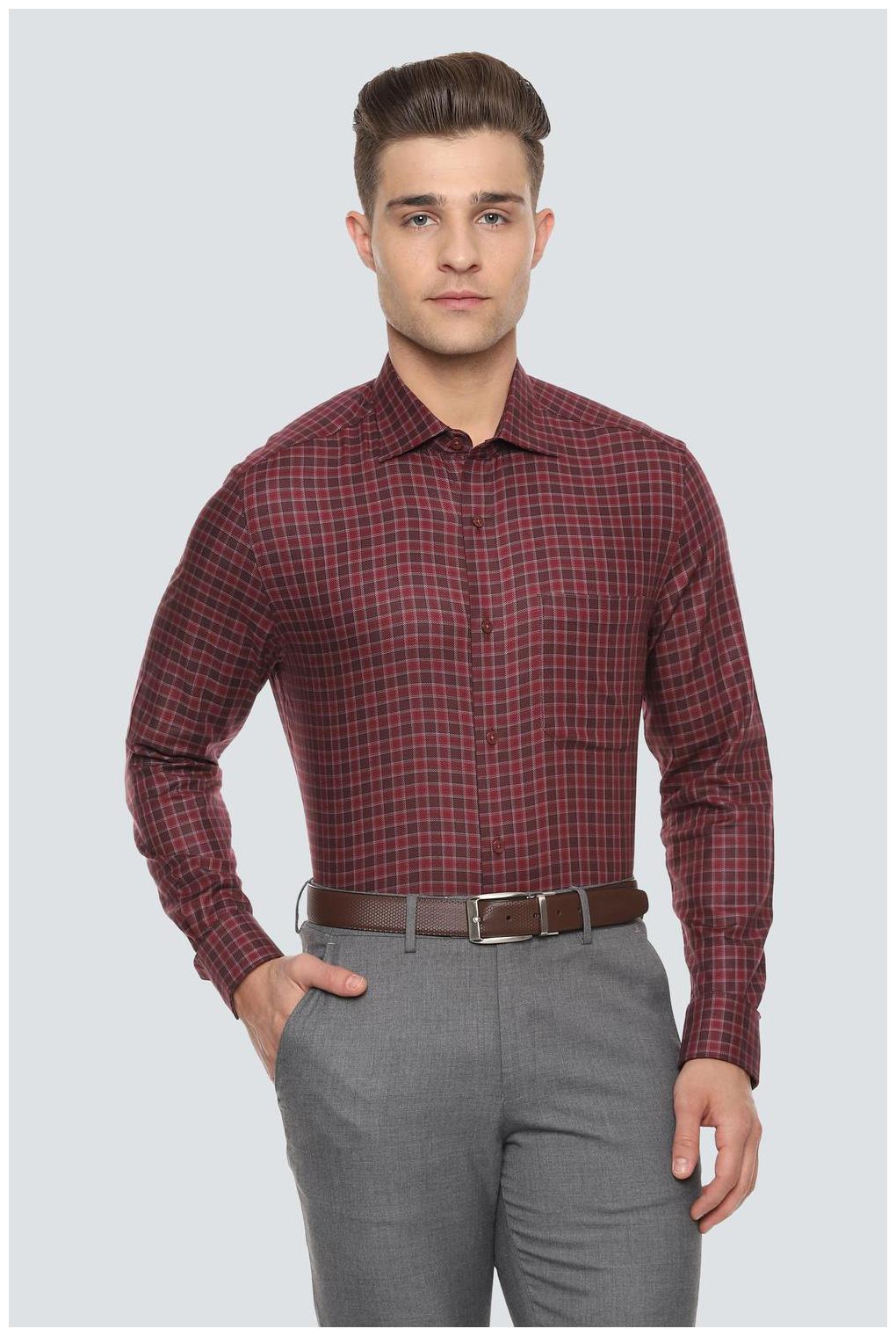 

Louis Philippe Men Regular fit Formal Shirt - Maroon