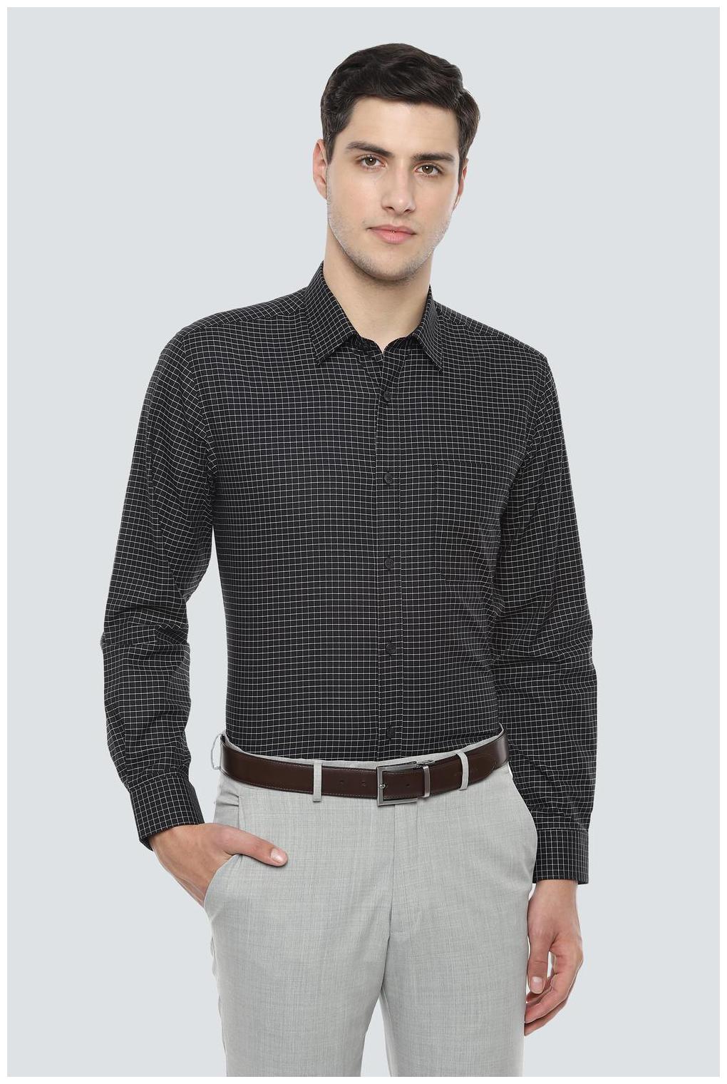

Louis Philippe Men Slim fit Formal Shirt - Black