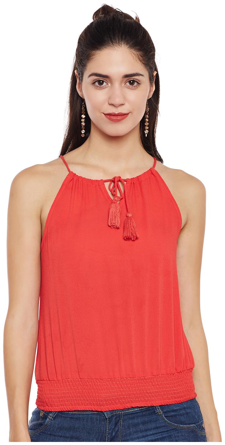 

Lucero Women Solid Regular top - Red