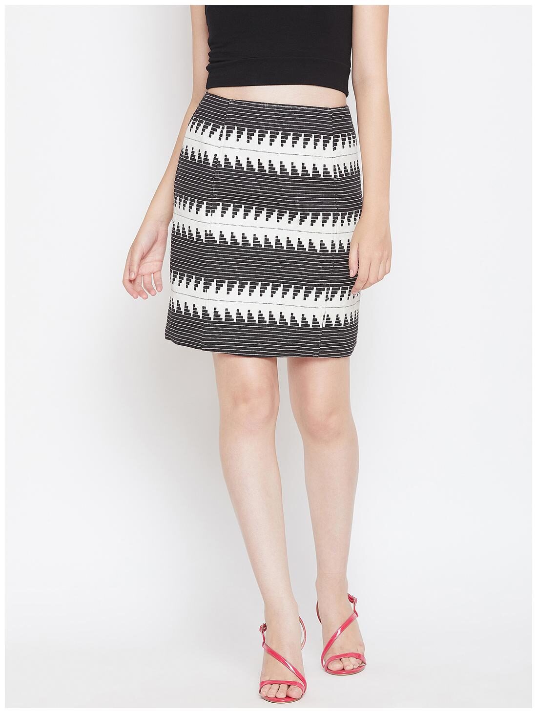 

Lucero Embroidered Pencil skirt Mini Skirt - Black White