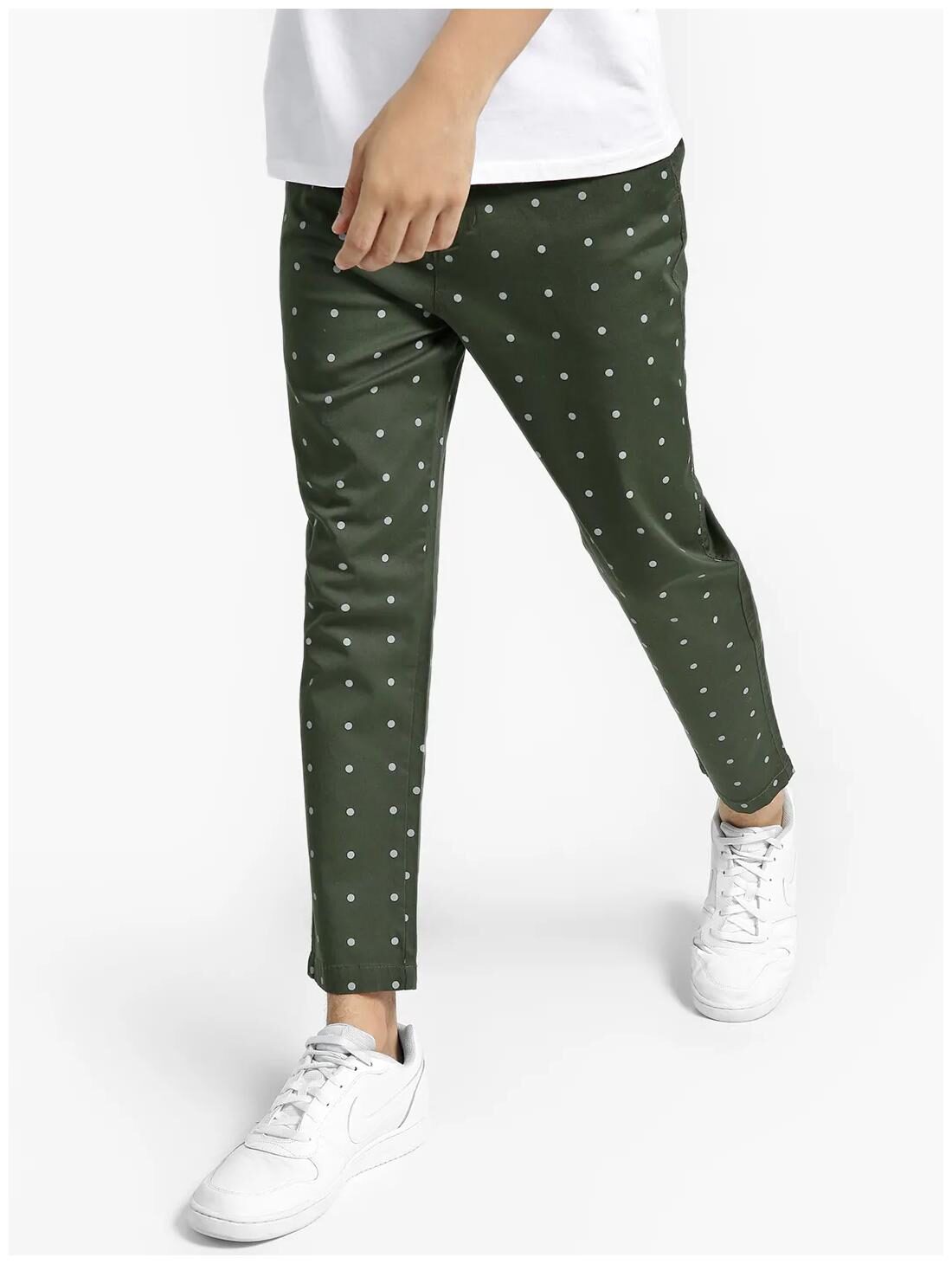 

MagMatric5 Men Green Printed Tapered fit Travel friendly Regular trousers