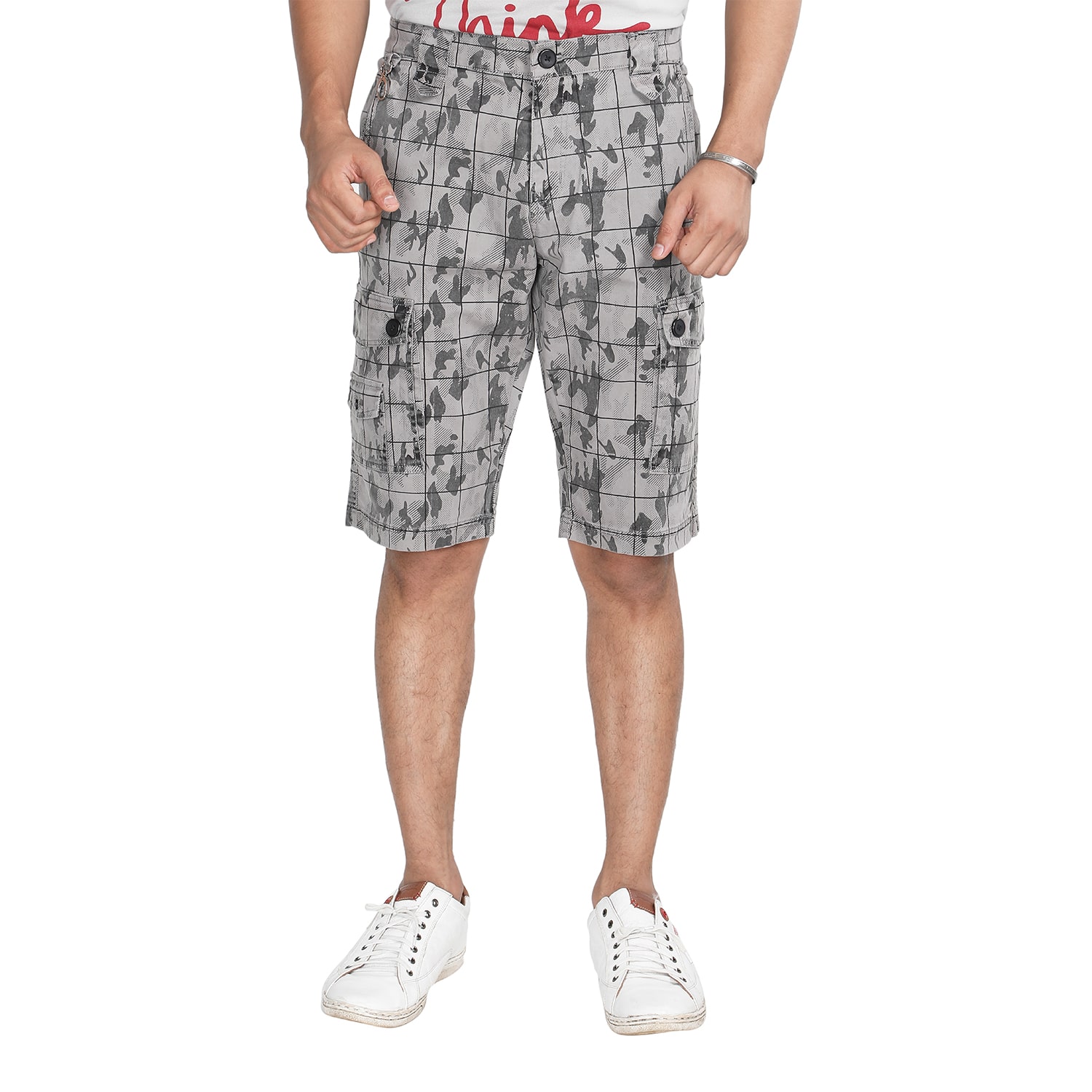 

MagMatric5 Men Grey Regular Fit Cargo Shorts