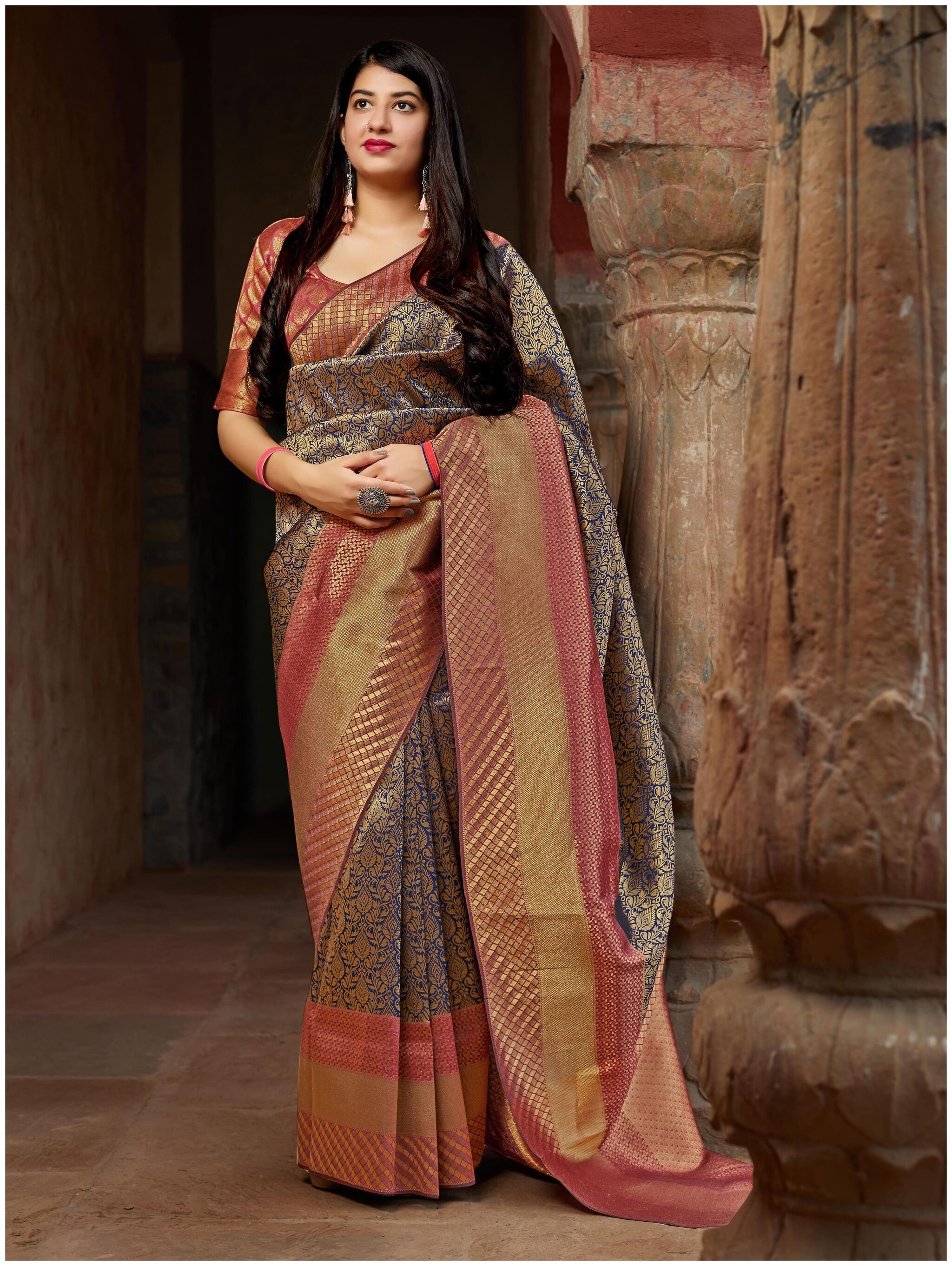 

Manohari Blue Banarasi Silk Woven Saree With Blouse peice