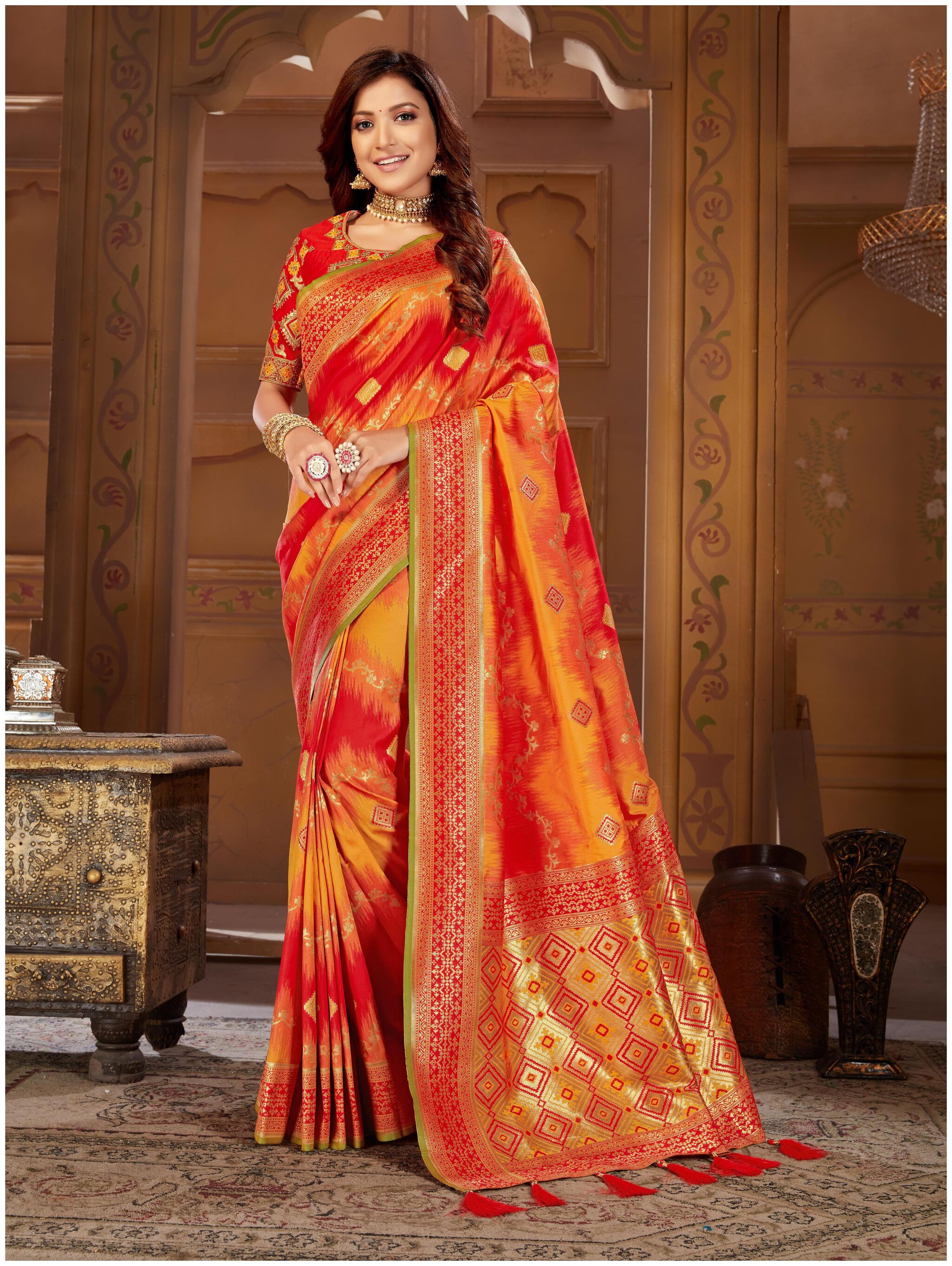 

Manohari Jacquard Yellow Woven Designer Saree for women