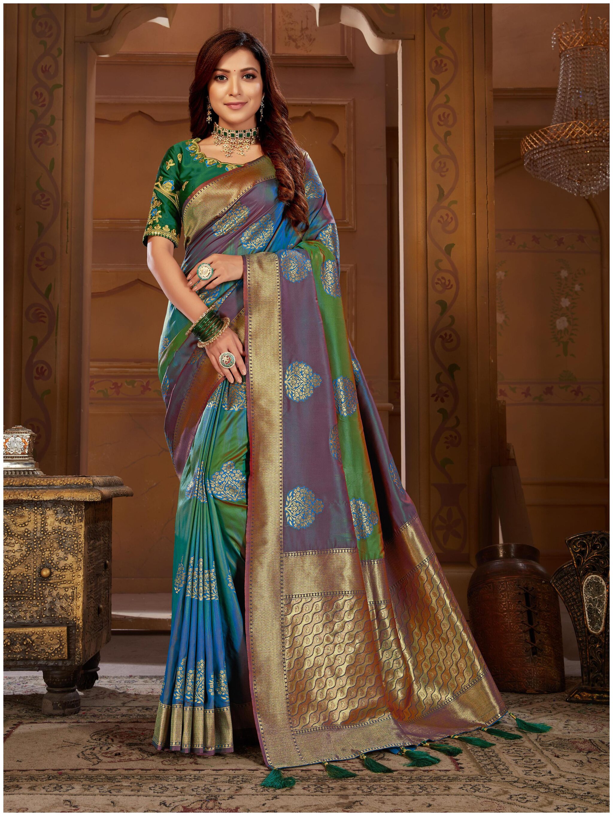 

Manohari Jacquard Multi Woven Designer Saree for women