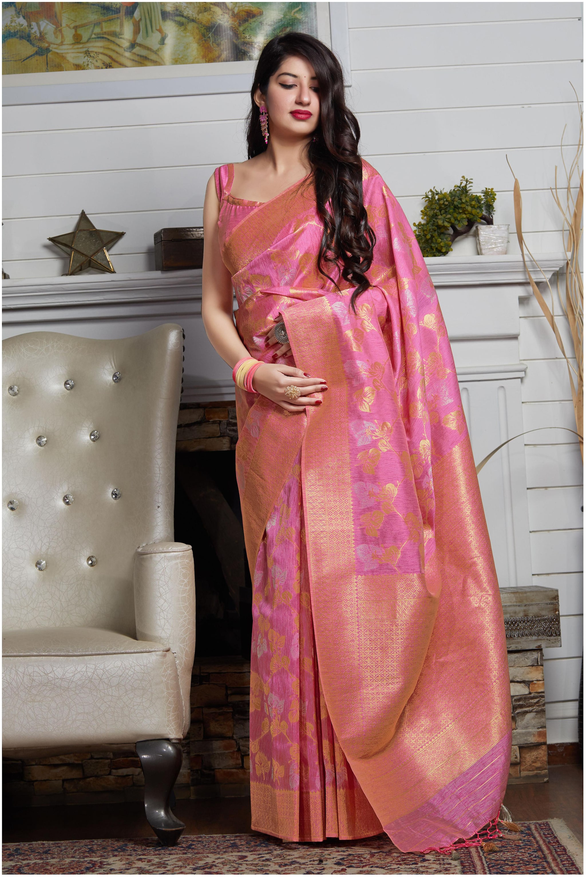 

Manohari Jacquard Women Designer Saree Pink
