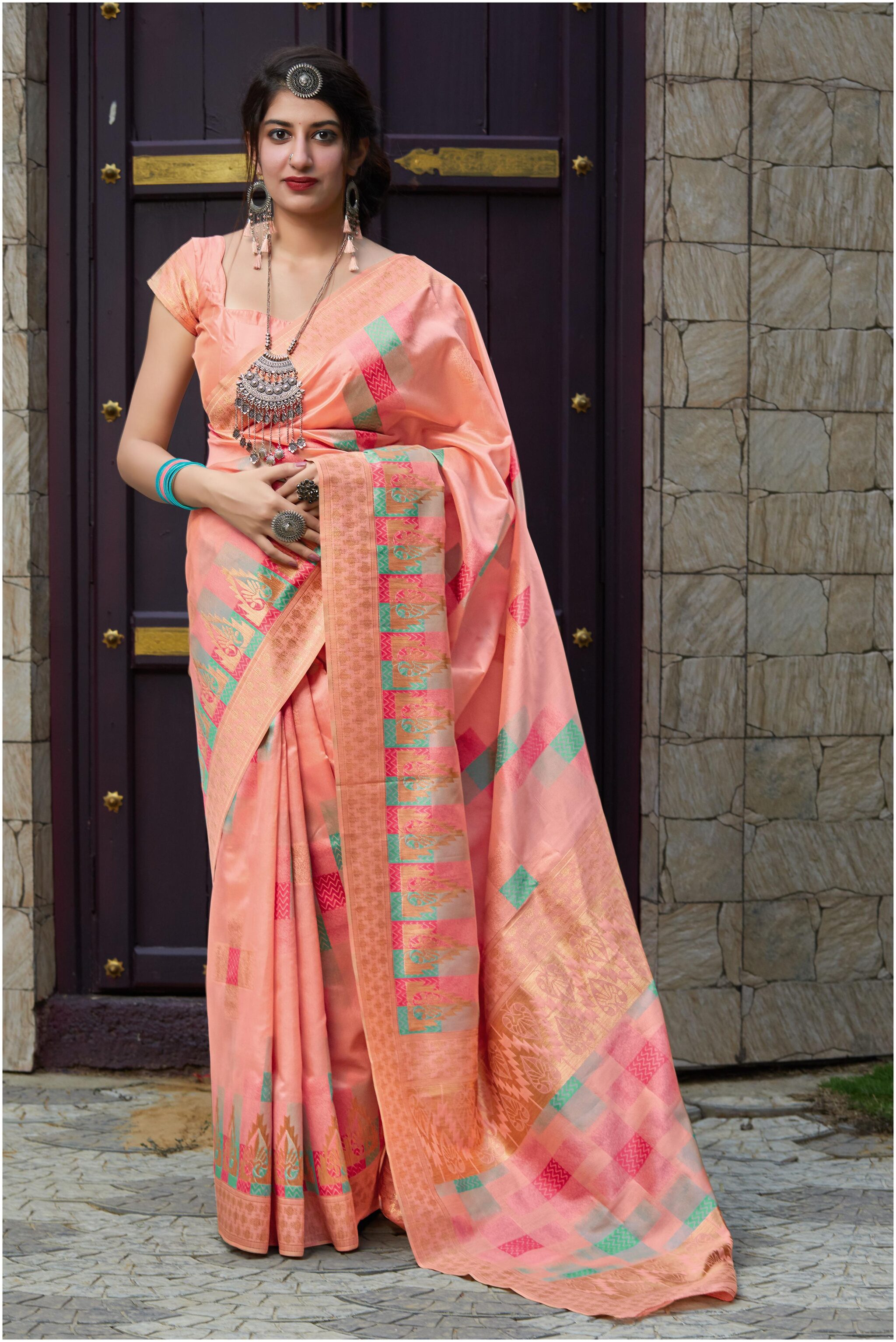 

Manohari Women Jacquard Woven Peach Designer Saree With Blouse