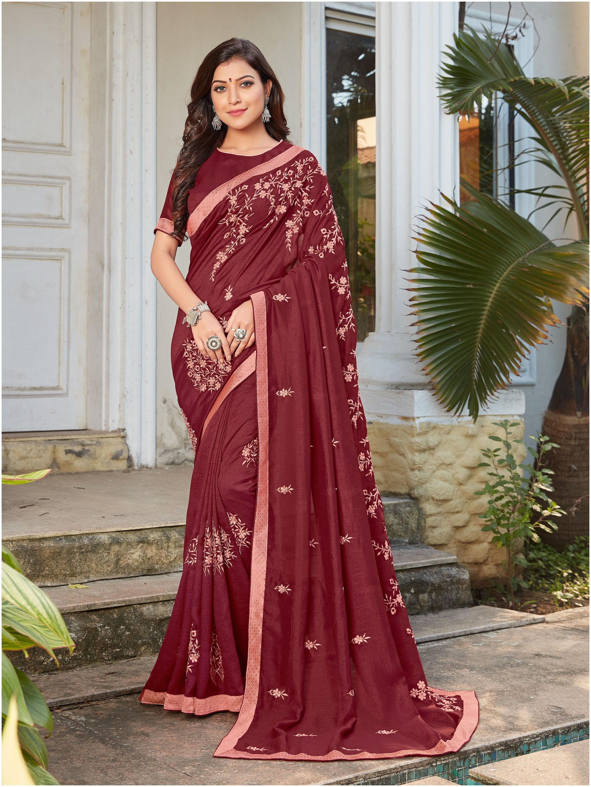 

Manohari Women Cotton Silk Embroidery Red Saree with Unstitch Blouse Piece