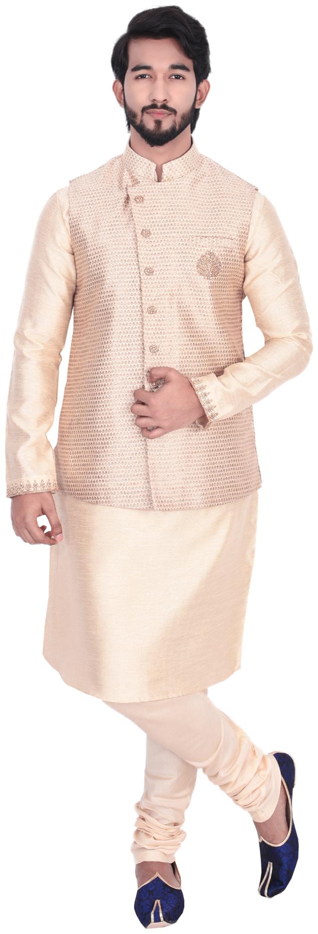 

Manyavar Men Beige Full Sleeve Kurta Paired with Churidar Waistcoat