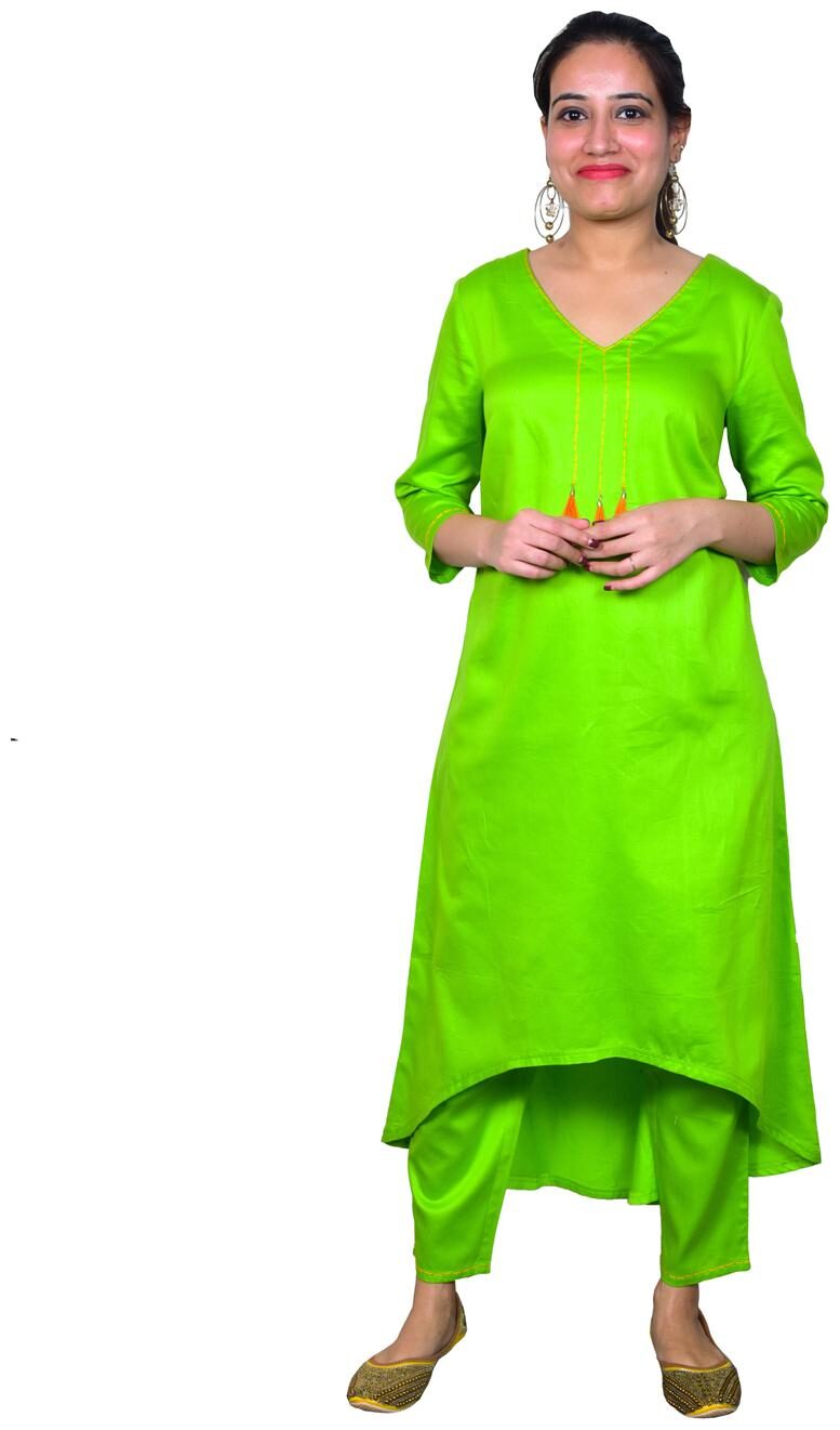 

Maravillesa Women Green Solid Flared Kurti With Pants