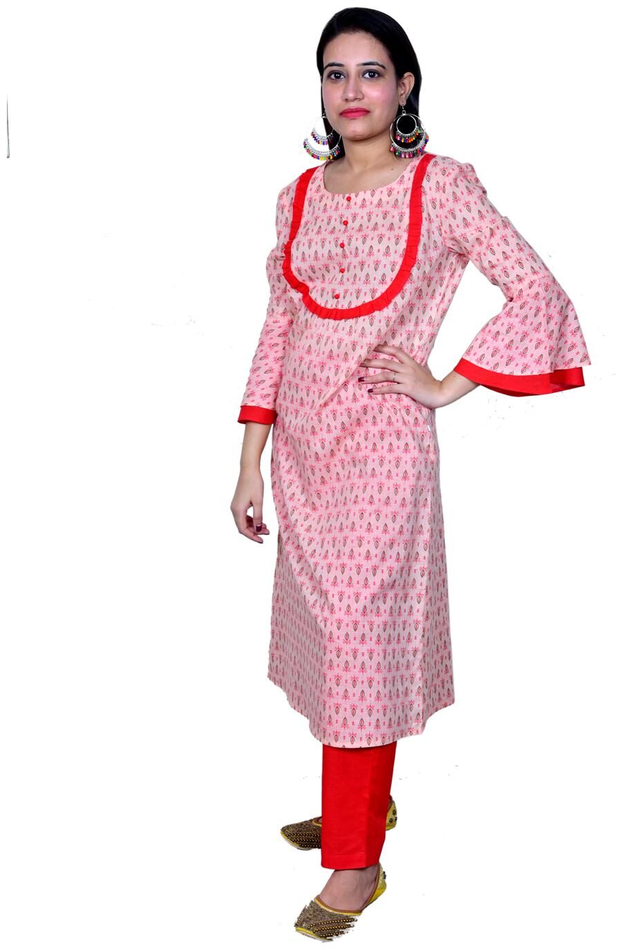 

Maravillesa Women Pink Printed Flared Kurti With Pants