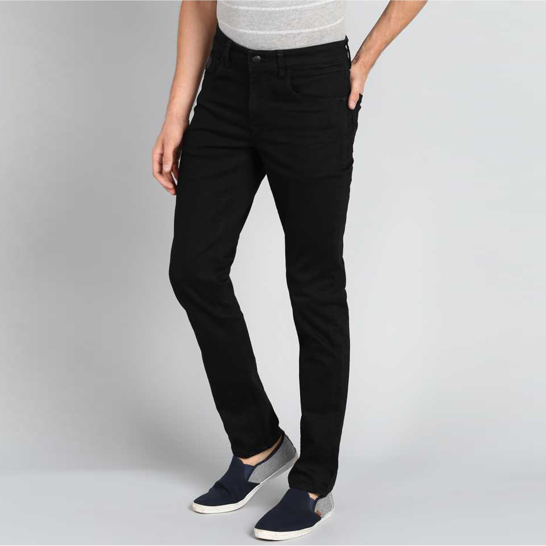 

Masterly Weft Men Black Slim Fit Jeans