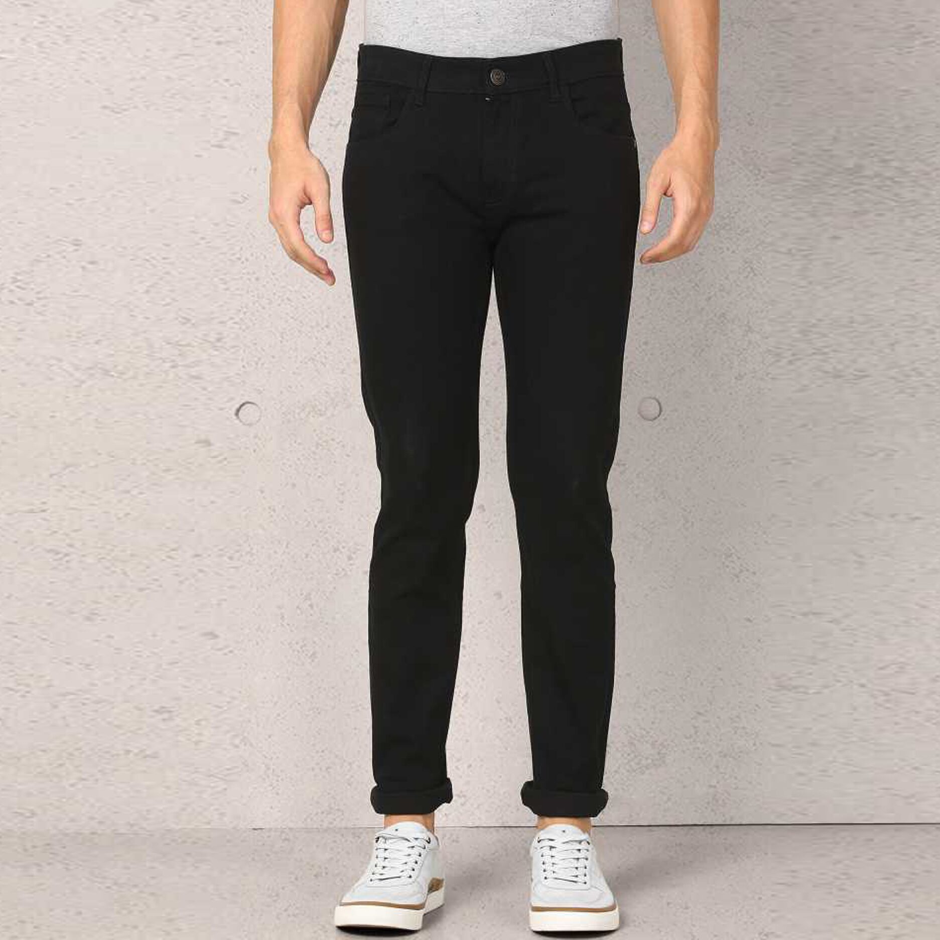

Masterly Weft Men Black Slim Fit Jeans