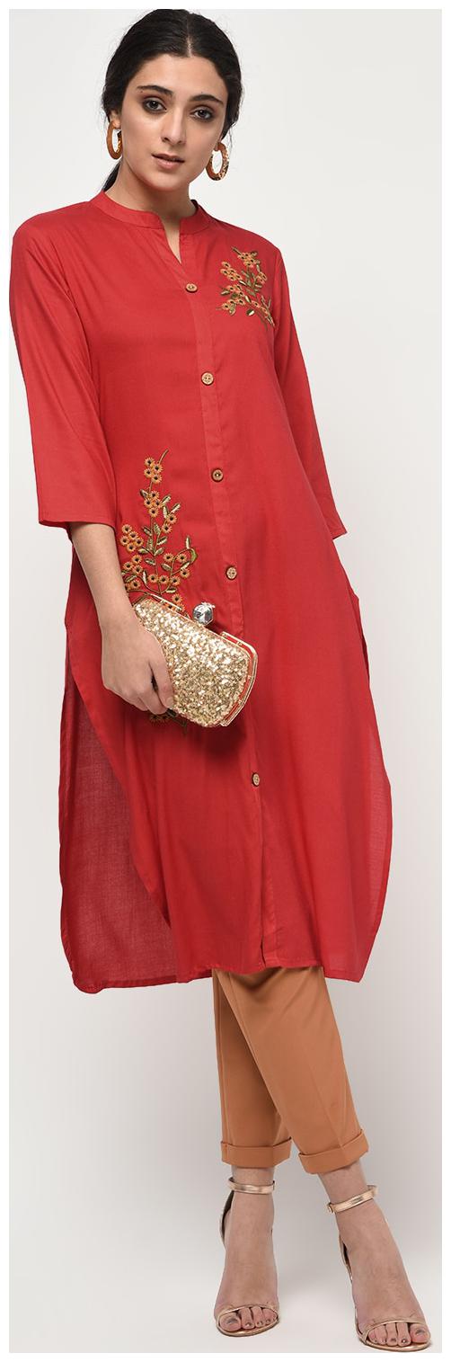 

Mehsoos Women Red Embroidered Straight Kurti