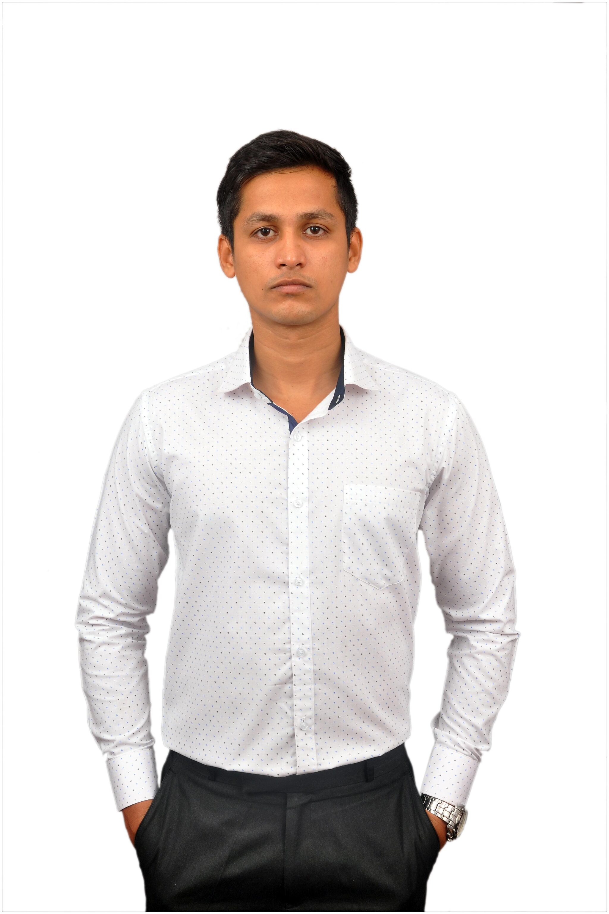 

Kleren Chapell Men White Printed Slim Fit Casual Shirt