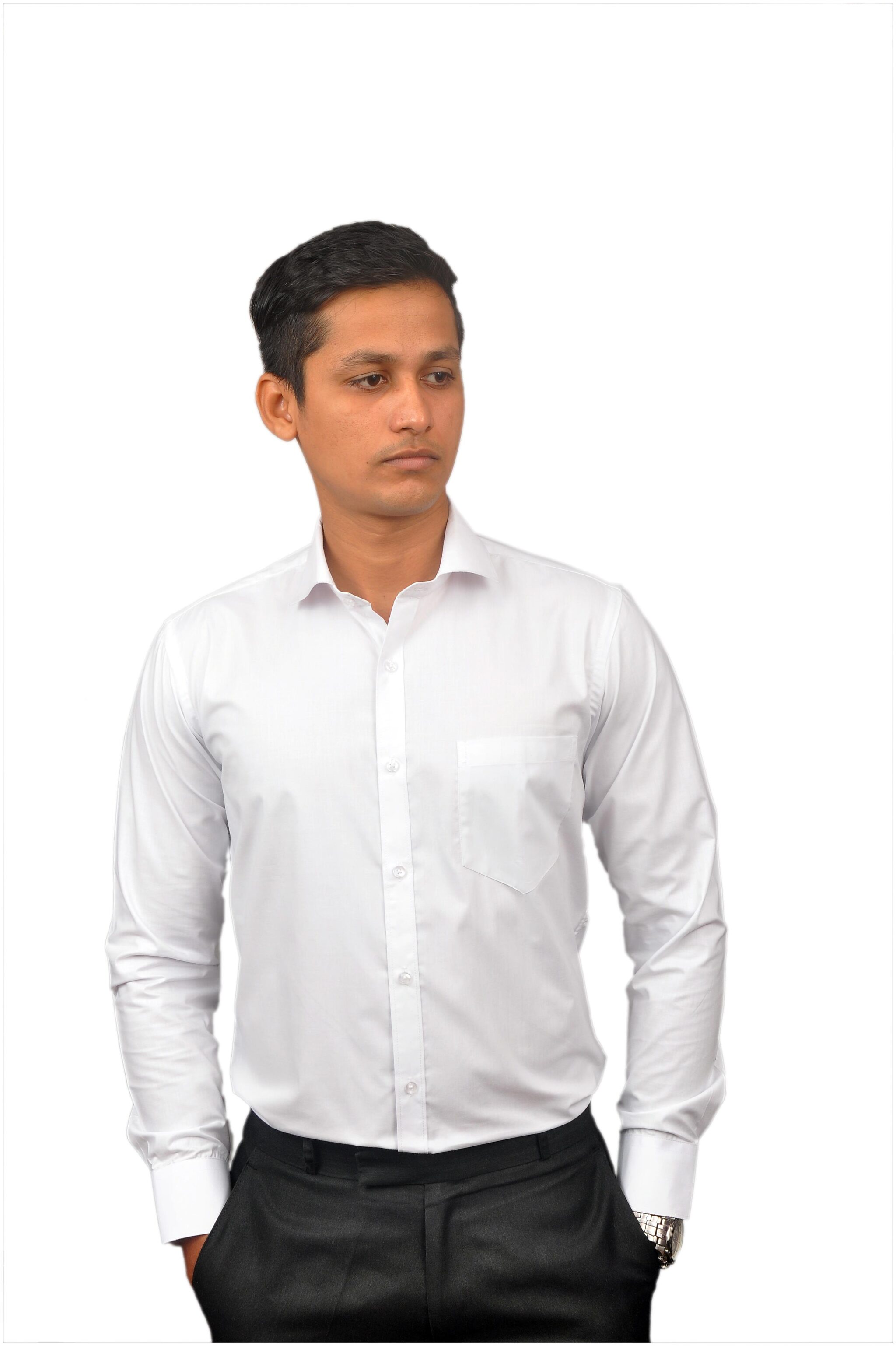 

Kleren Chapell Men White Solid Slim Fit Casual Shirt
