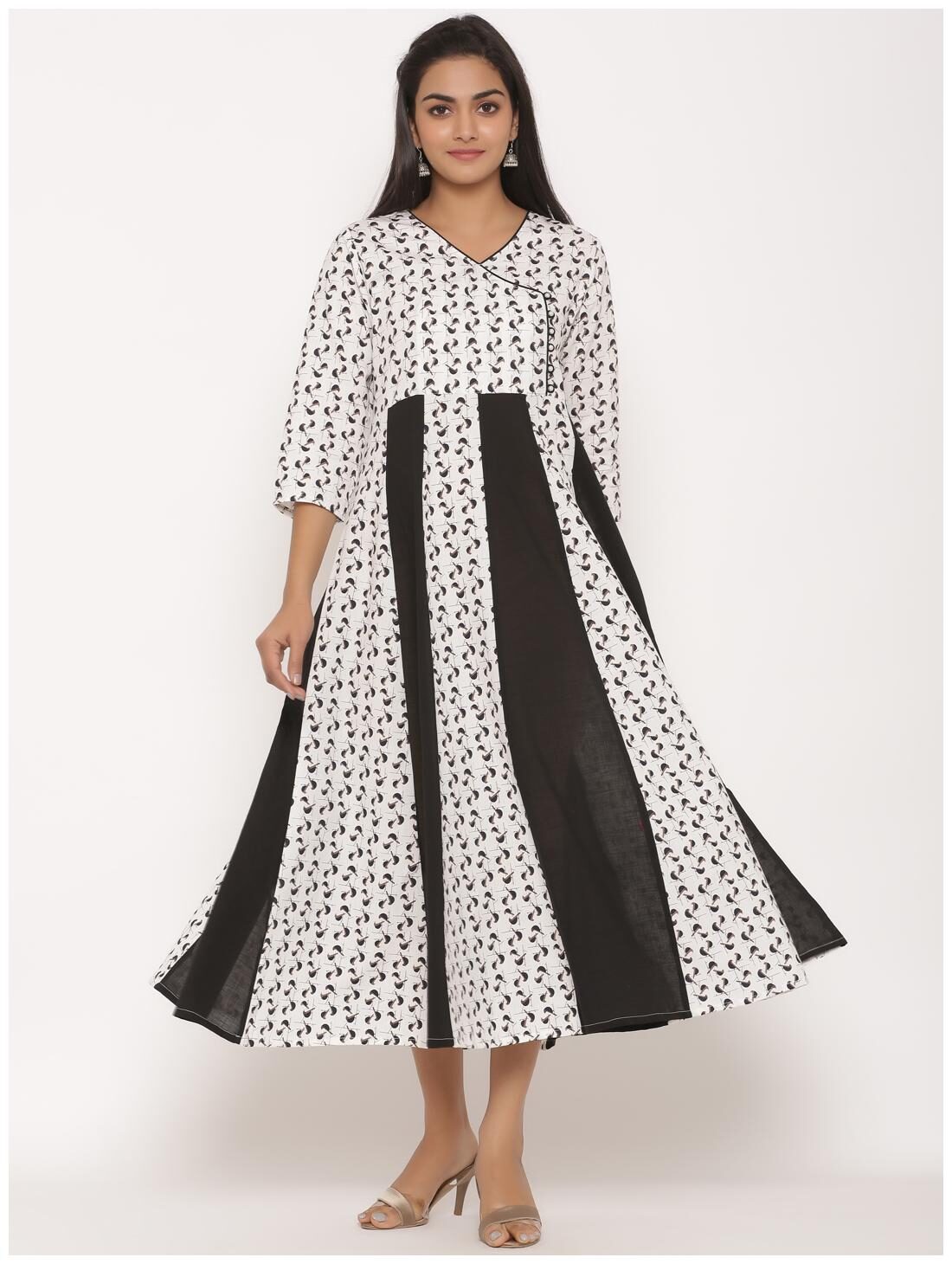 

MIRAVAN Women White Black Printed Anarkali Kurta