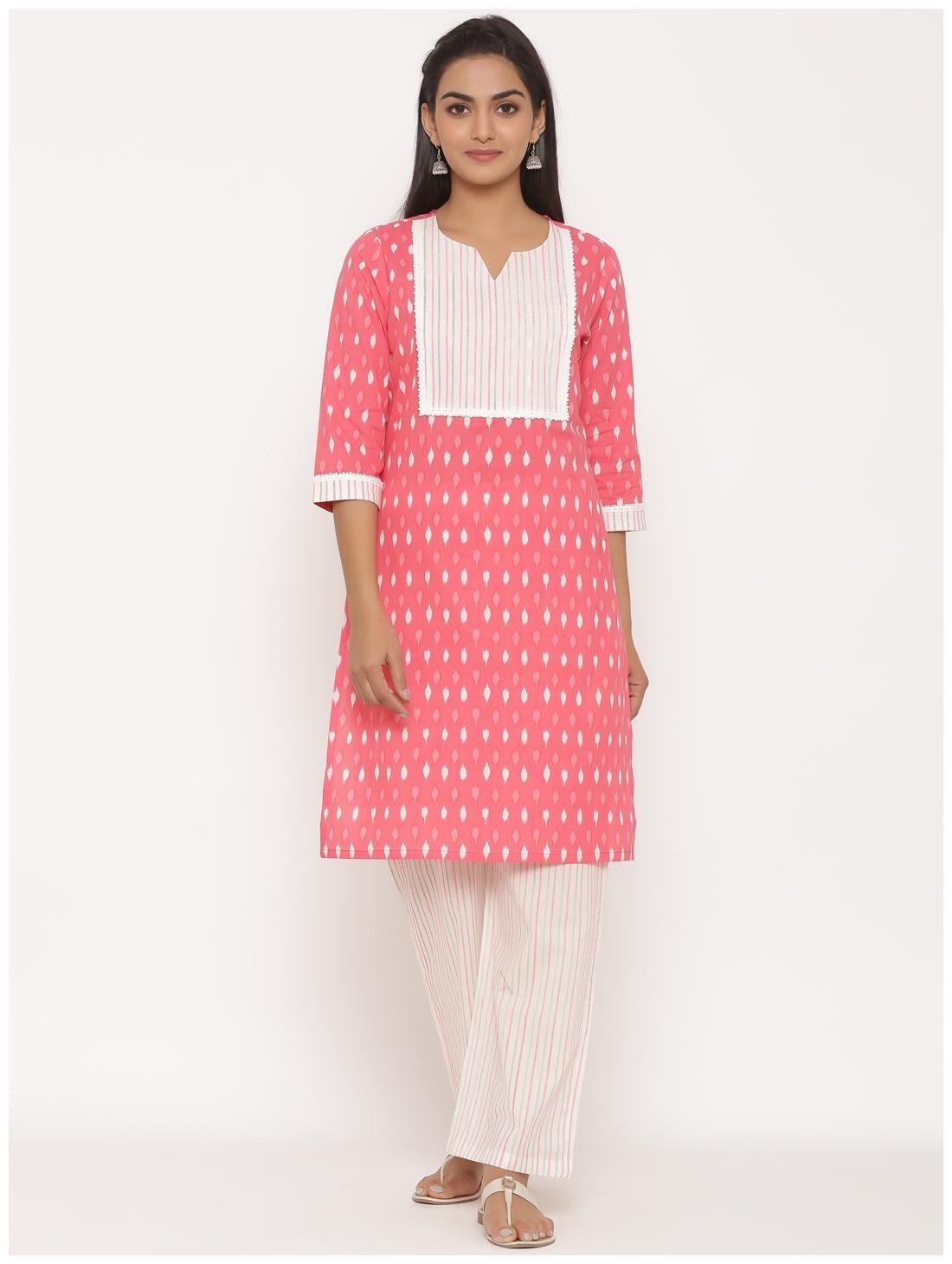 

MIRAVAN Women Pink Printed Straight Kurta With Palazzo