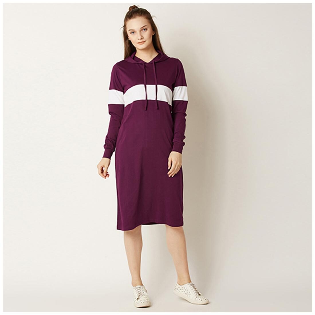 

Miss Chase Women s Magenta Round Neck Full Sleeve Solid Knee-Long Hooded Dress