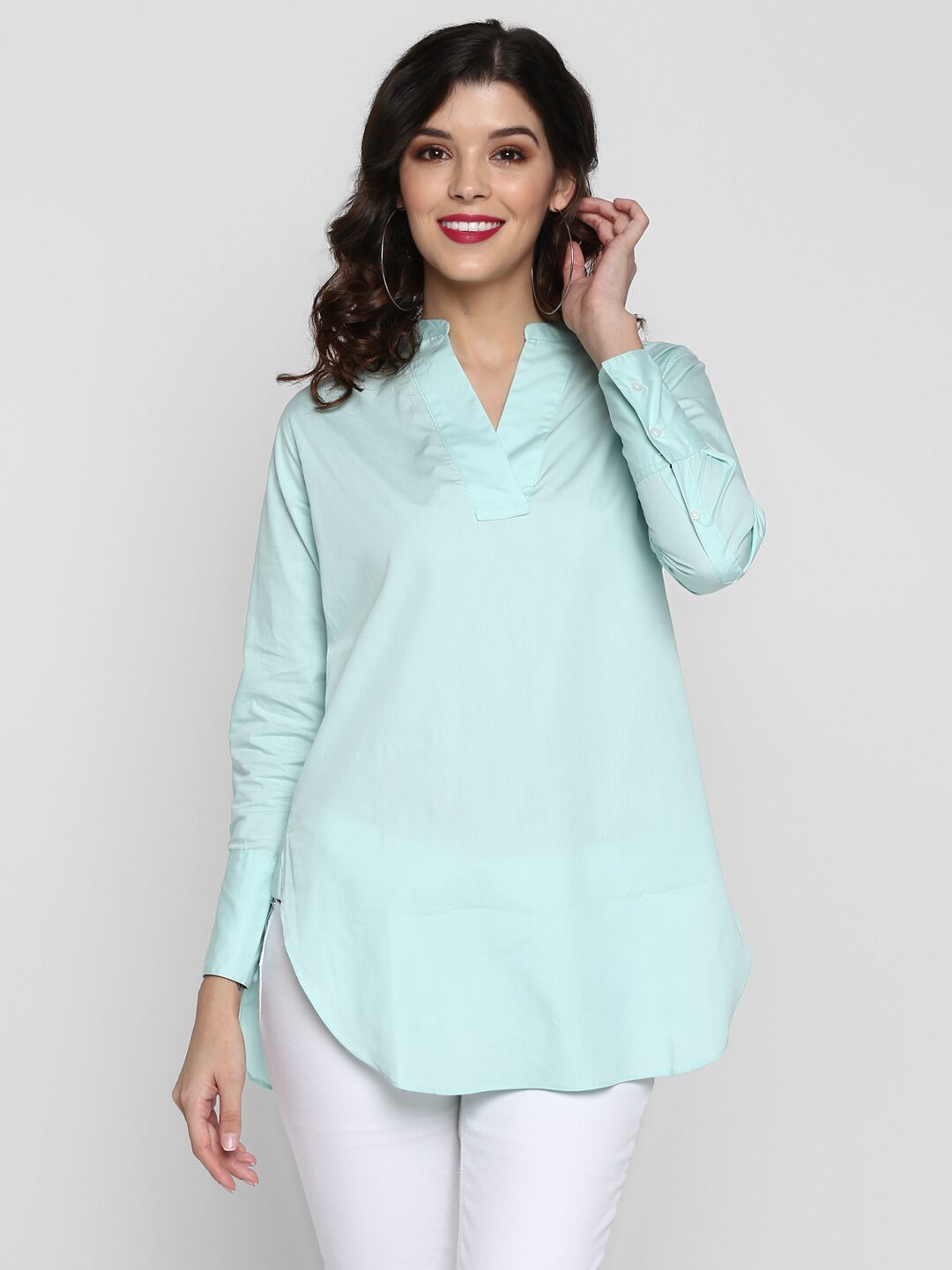 

Mode by Red Tape Women Solid Regular tunic - Green