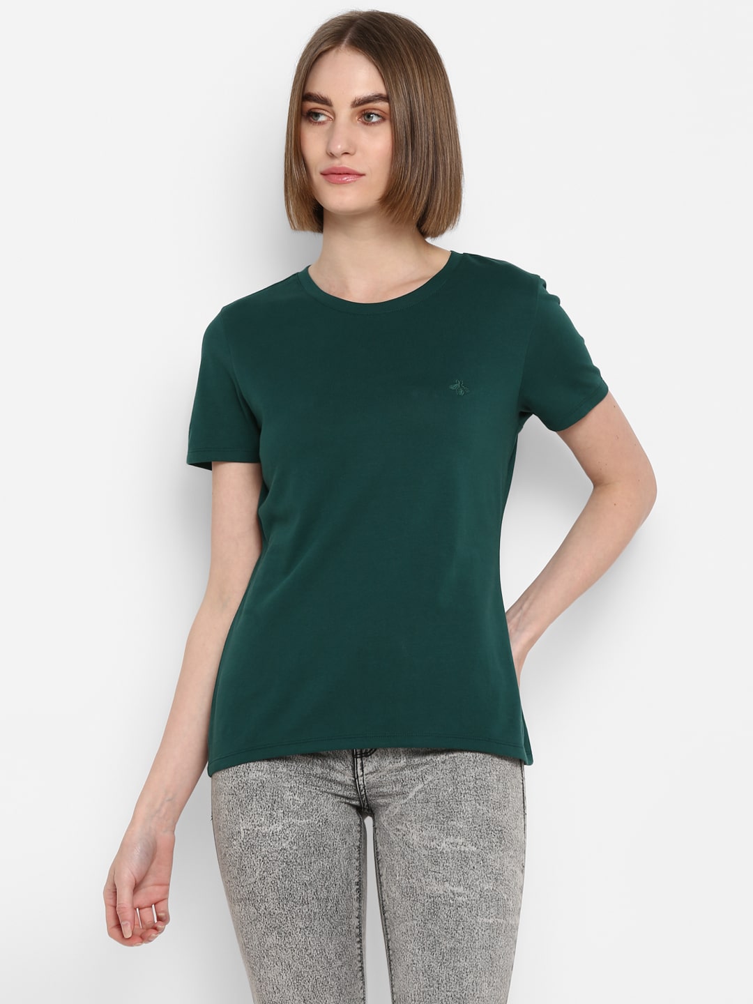 

Mode by Red Tape Women Green Regular fit Round neck Cotton T shirt