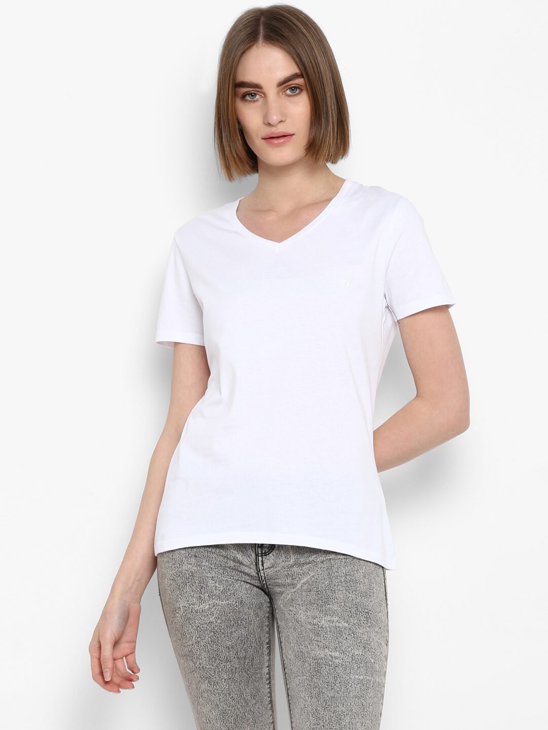 

Mode by Red Tape Women White Regular fit V neck Cotton T shirt