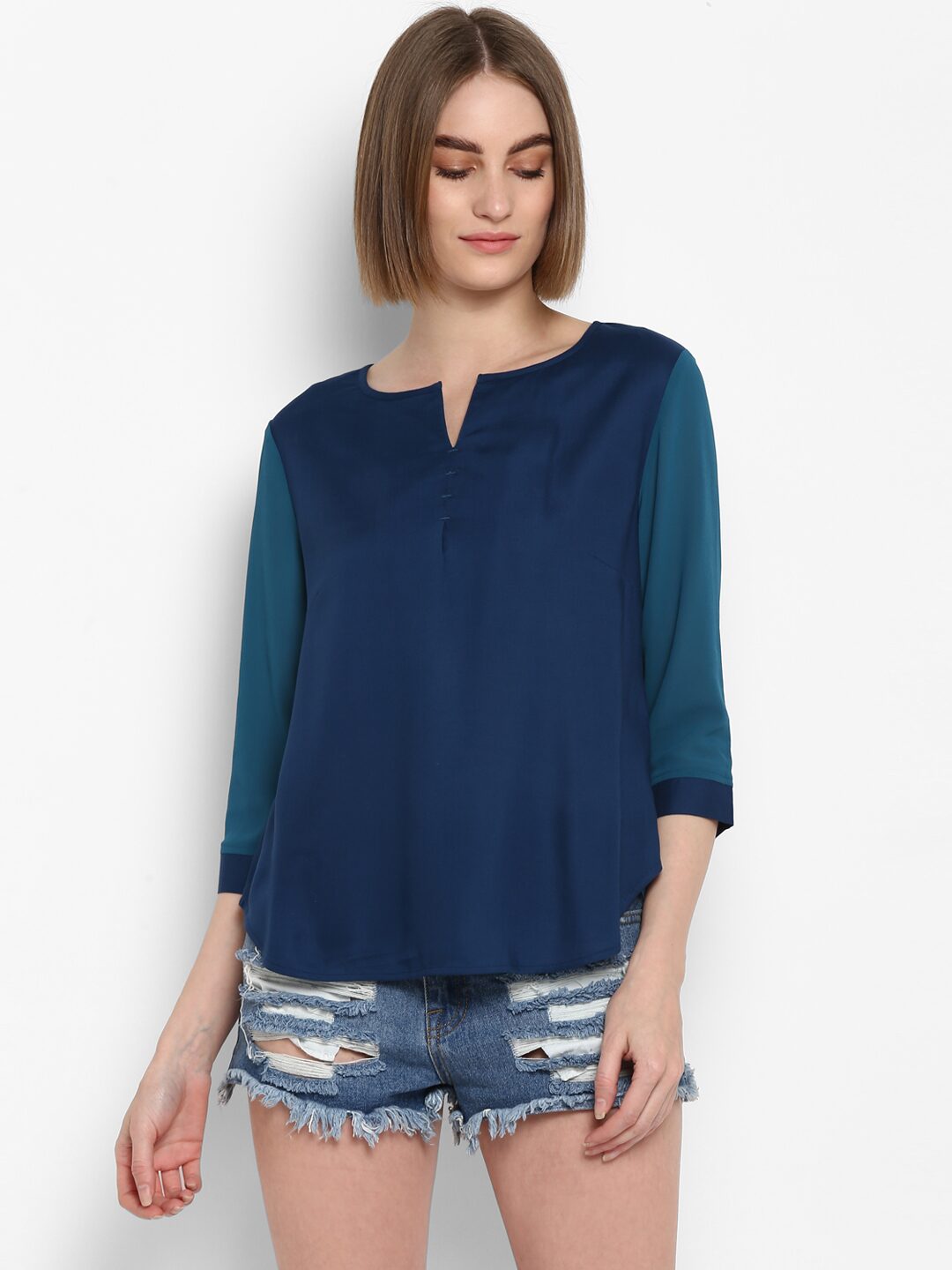 

Mode by Red Tape Women Viscose Rayon Solid Regular Tunic Navy Blue