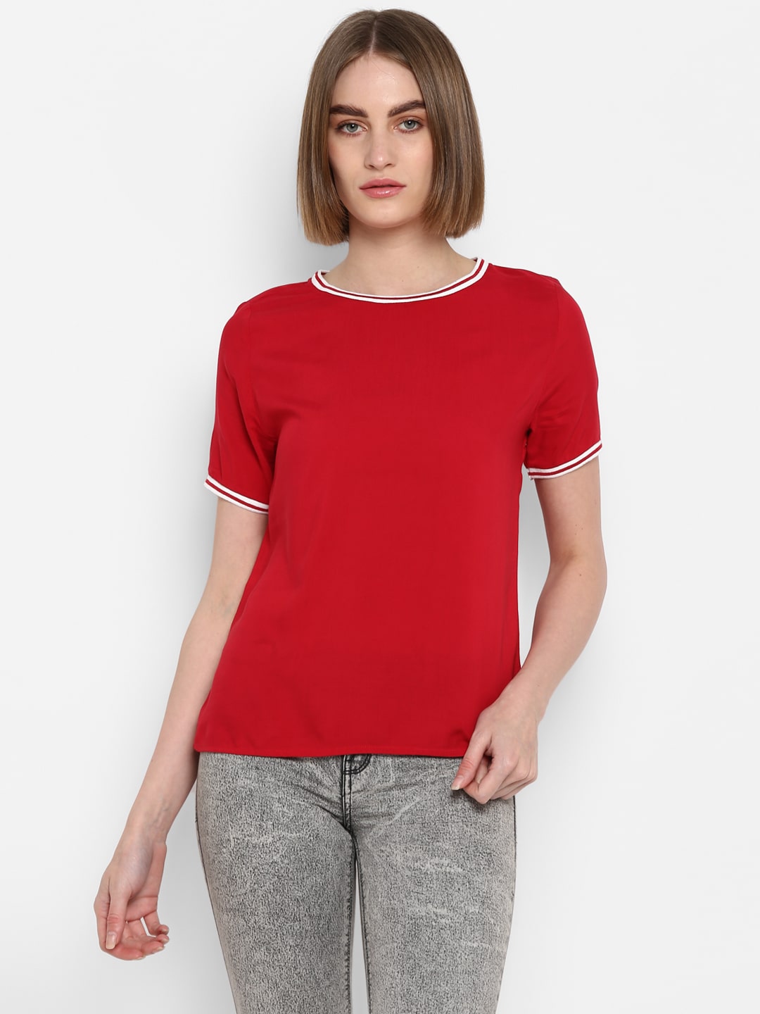 

Mode by Red Tape Women Solid Regular tunic - Red